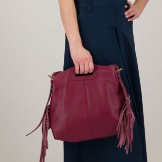 Le Corone Bags
Borsa a spalla
in pelle Isan
con frange