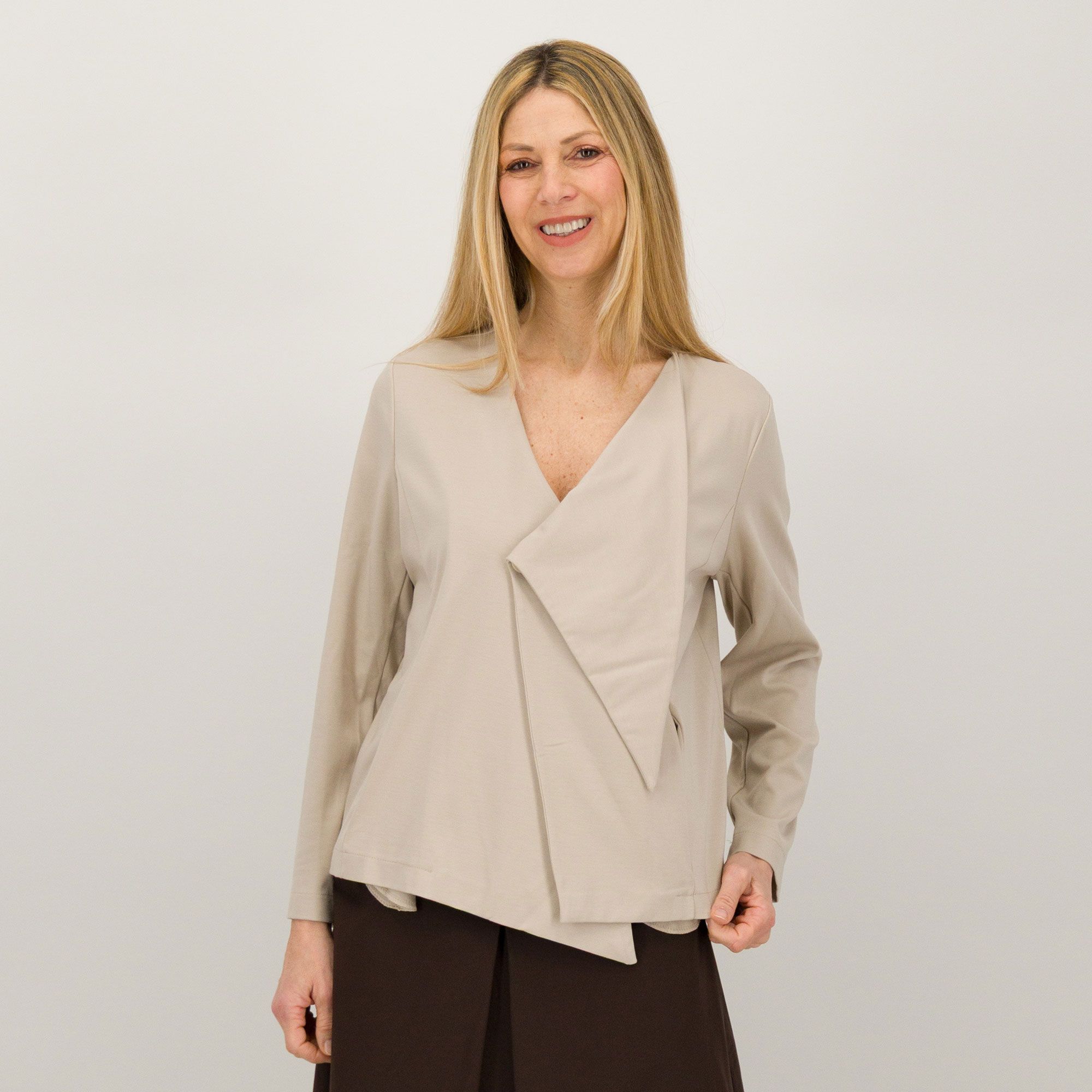 Enjoy
Giacca in punto
Milano collo
asimmetrico