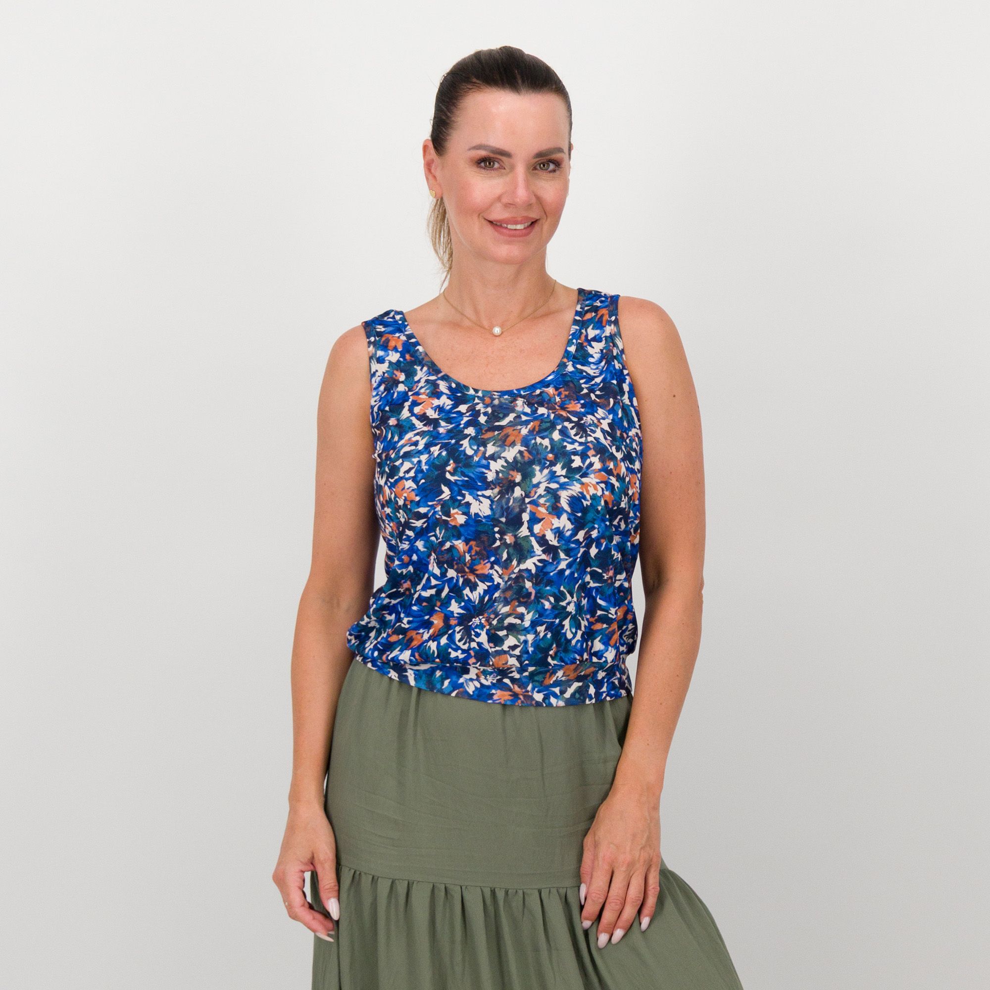 Officina della Moda Top smanicato con scollo tondo