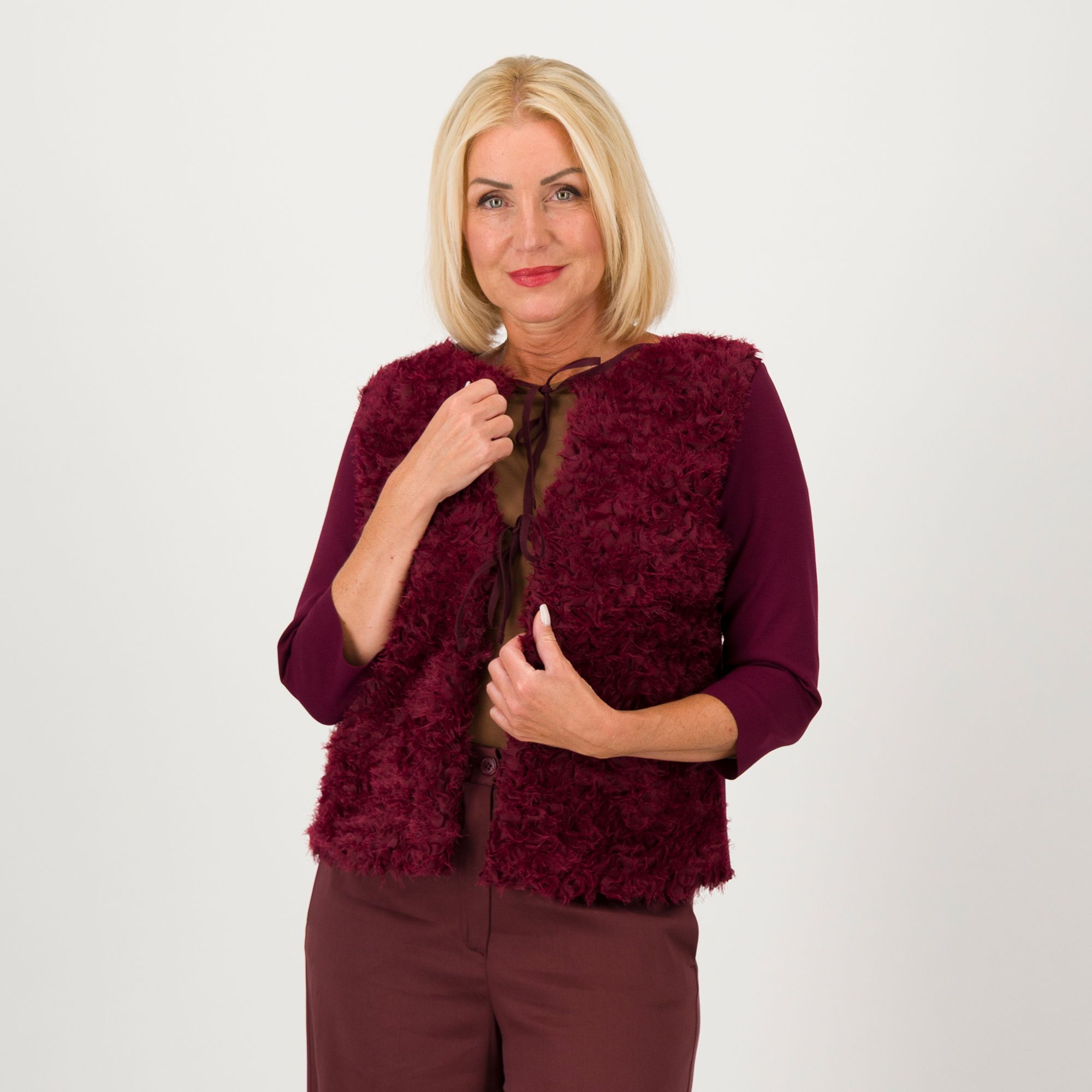 Caterina Lancini
Cardigan ricamato
effetto 3D
