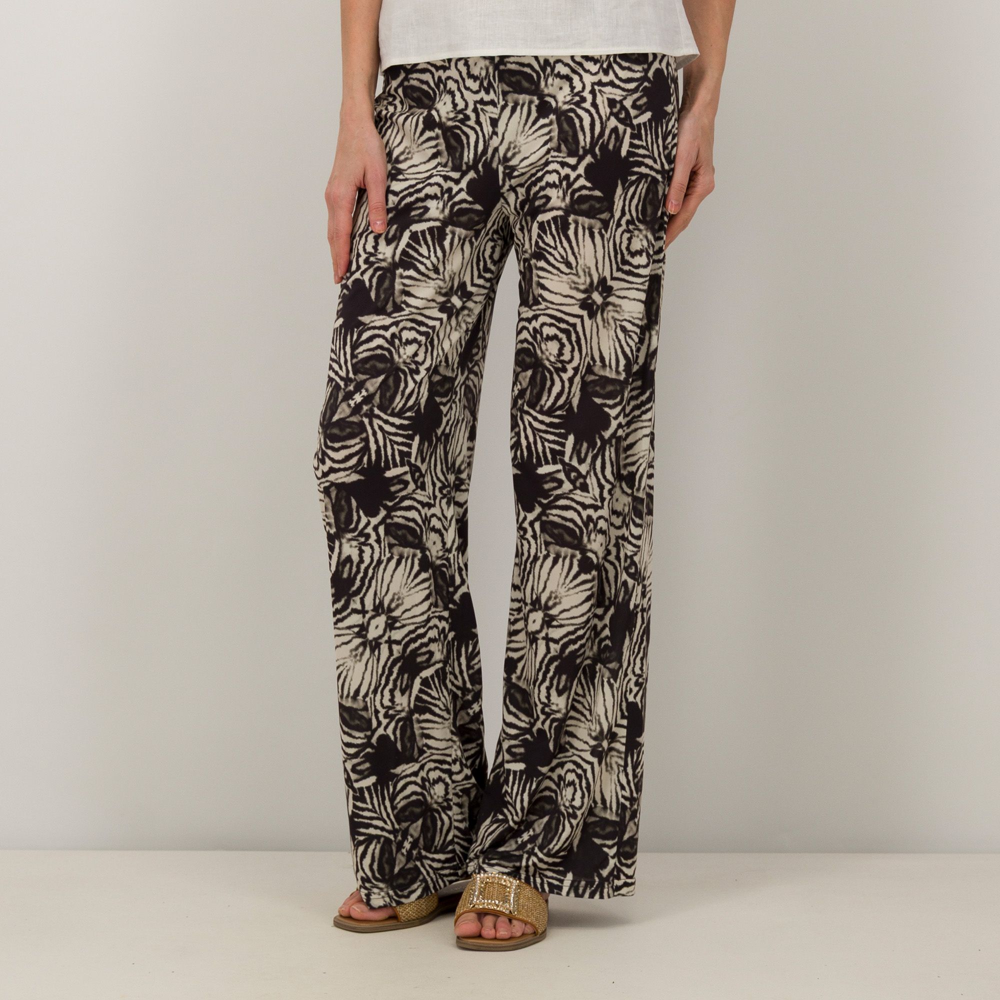 Olly Doo
Pantaloni fantasia
floreale
con elastico