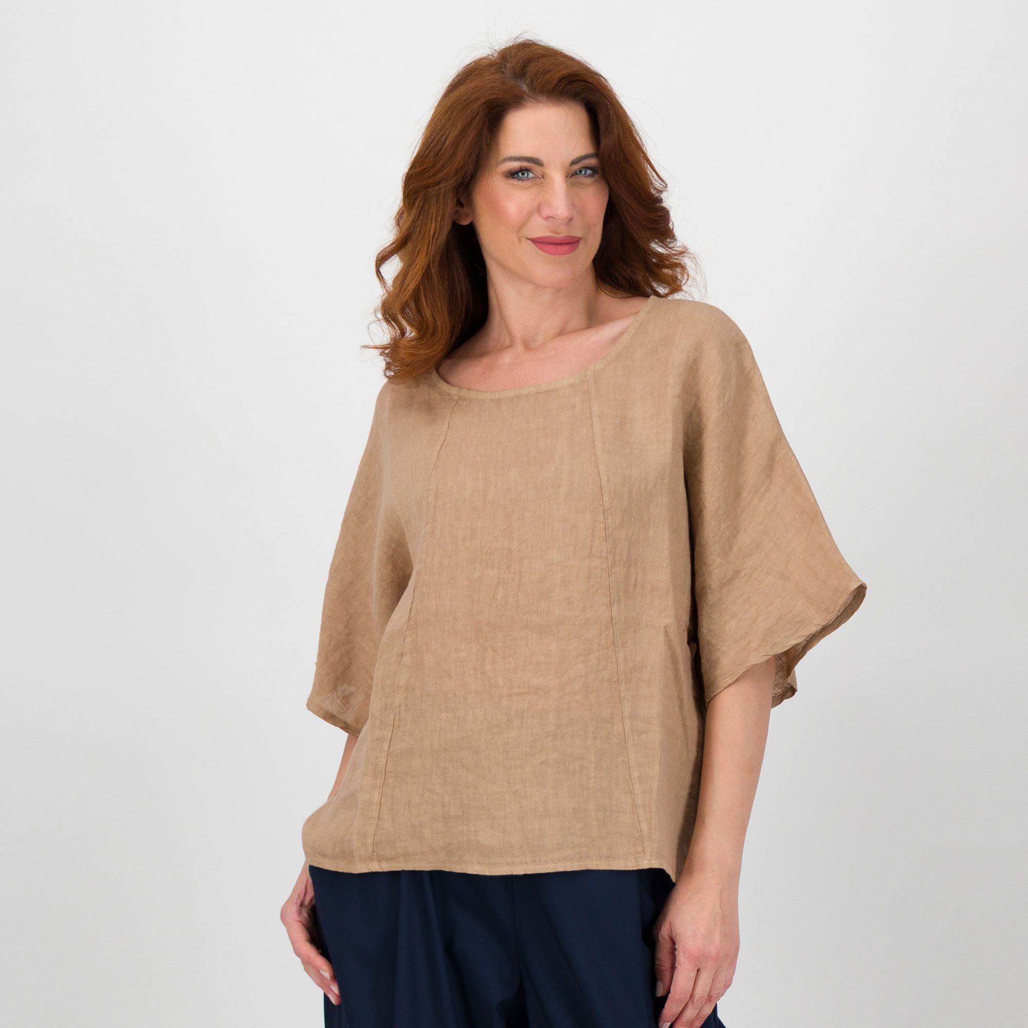 Lucrezia Sciortino
Blusa in 100% lino
linea a scatola