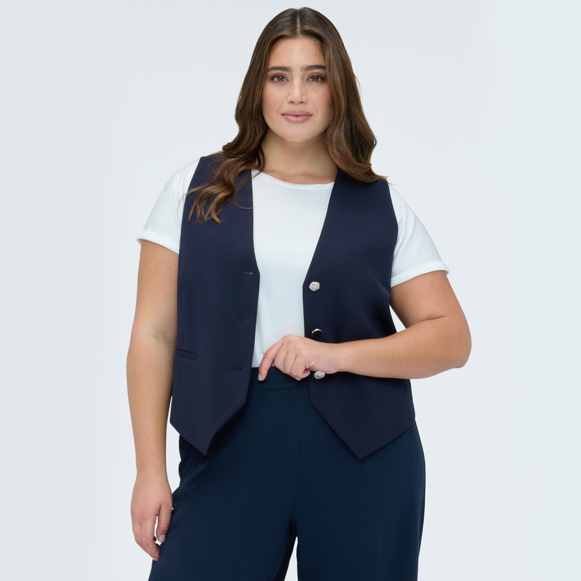 Fiorella Rubino
Gilet in tessuto
stretch con chiusura
a tre bottoni