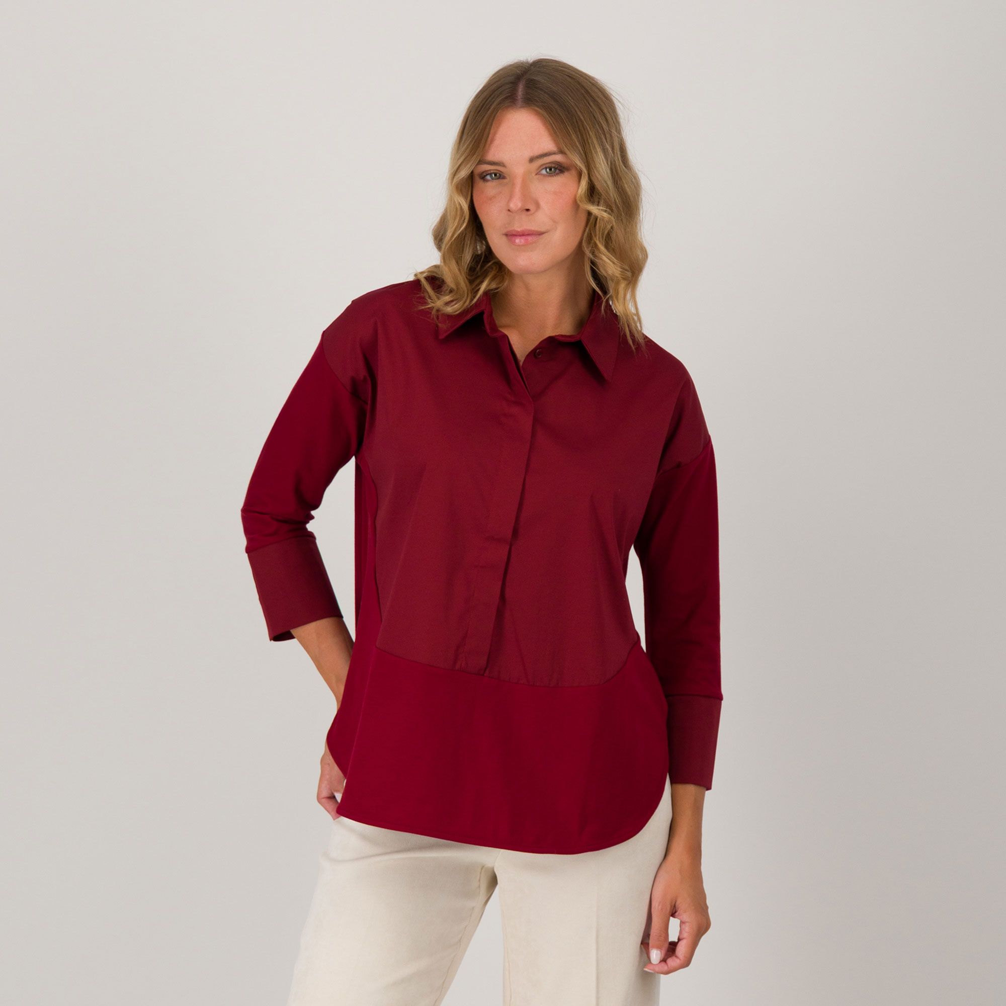 Olly Doo
Blusa con collo
a camicia