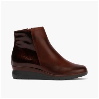 Pitillos
Stivali tronchetti
in pelle con soletta
e zeppa 4cm