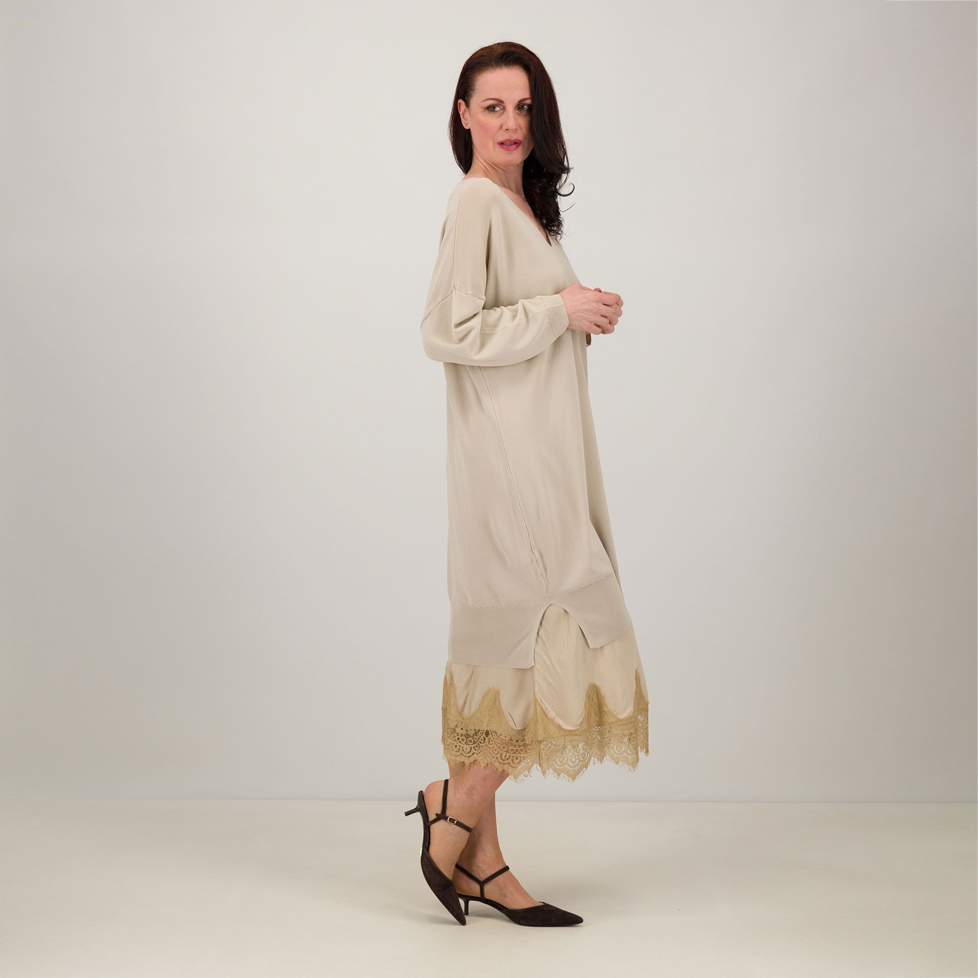 Enjoy
Set abito a ovetto
e abito lingerie
più lungo