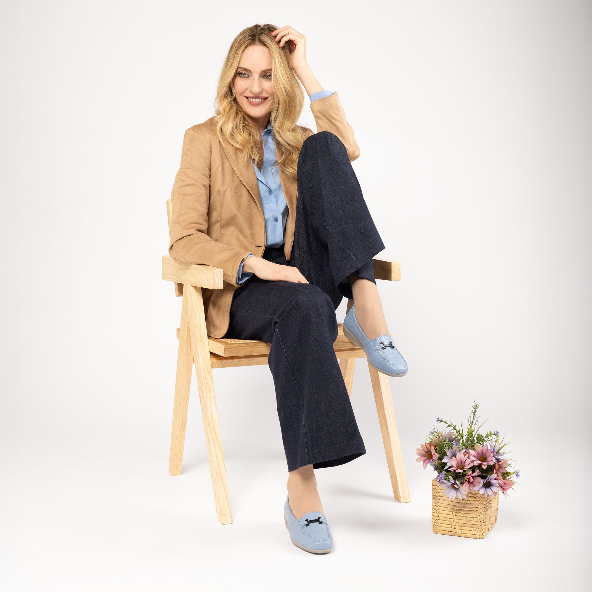 Vitaform
Mocassini in pelle
a punta squadrata
con inserti elastici