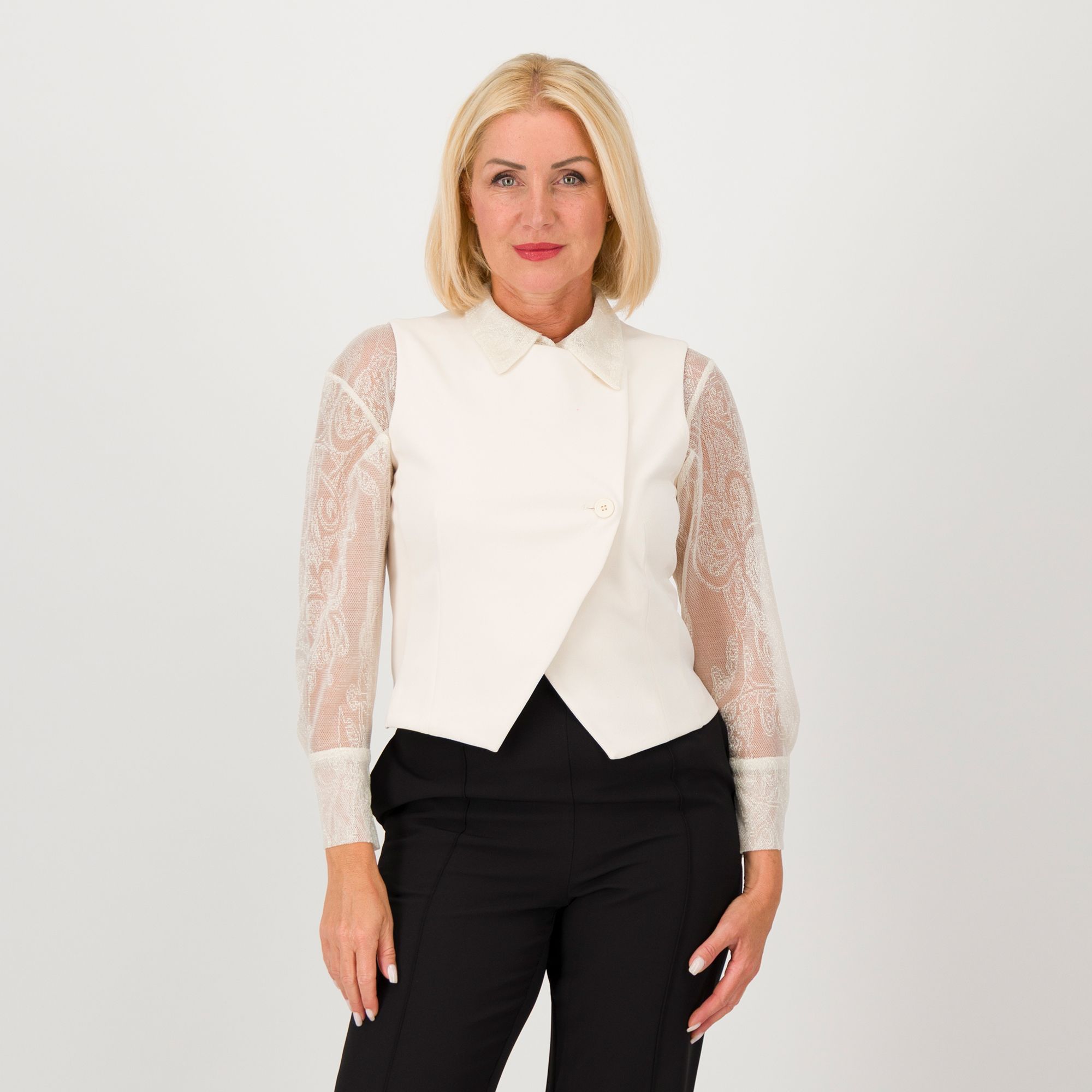 Caterina Lancini
Gilet asimmetrico
con bottoni