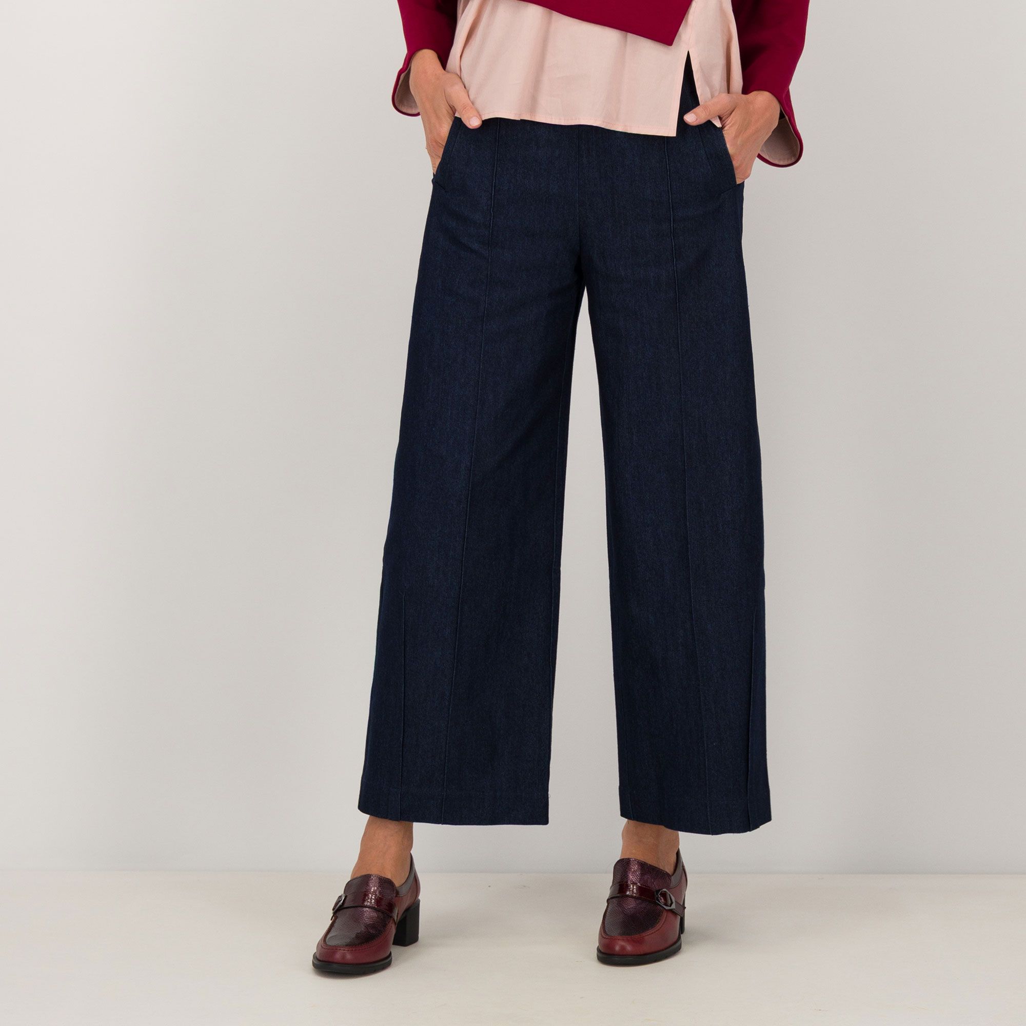Olly Doo
Jeans mom
con zip sul fianco