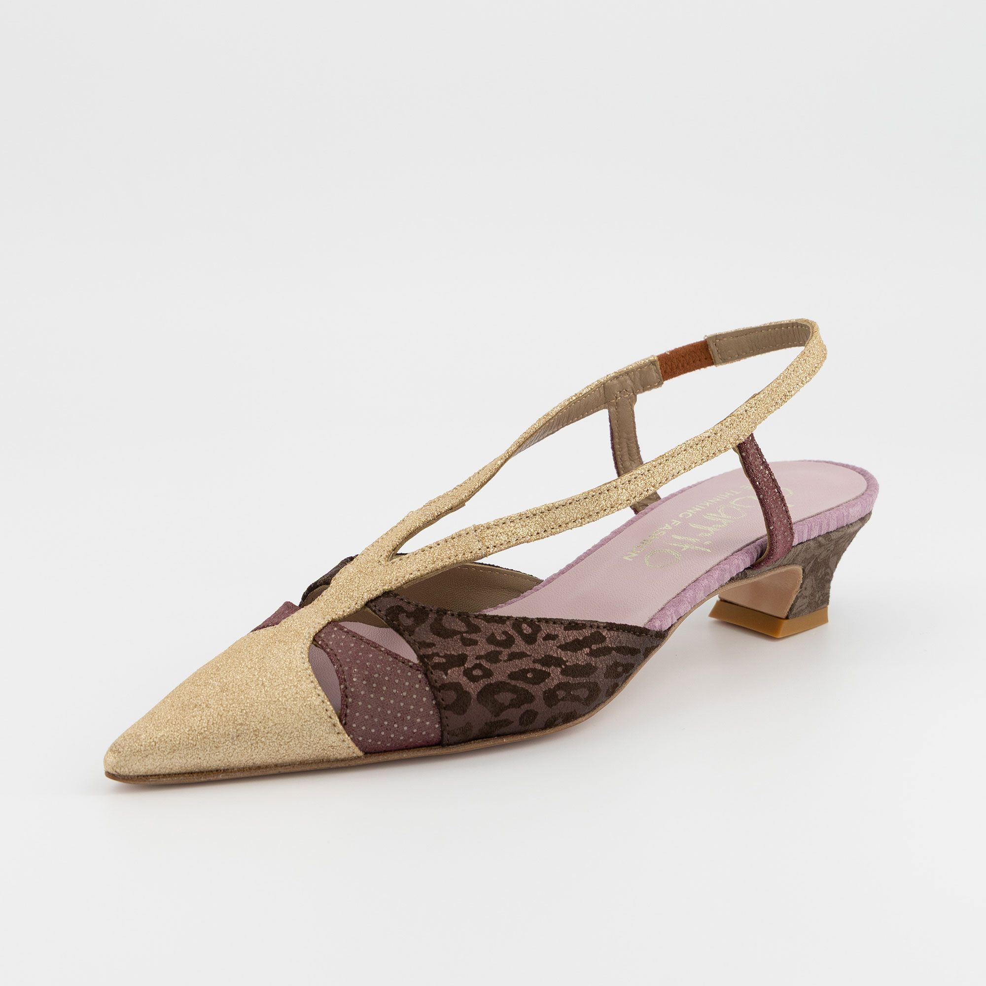 Ebarrito
Scarpe décolleté
in pelle patchwork
con tacco 3,5cm