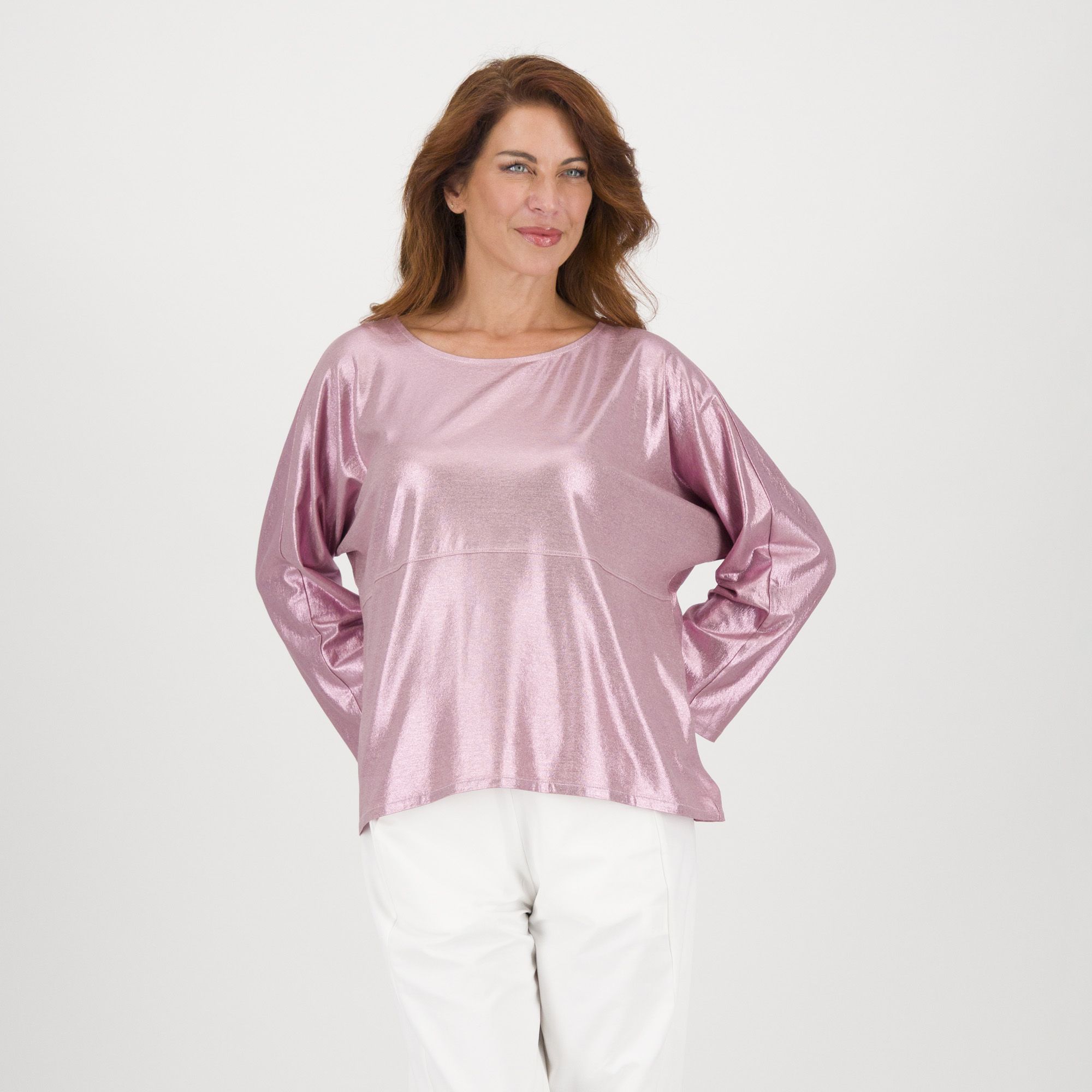 M’ama
Maglia da donna
con scollo a giro
ampio