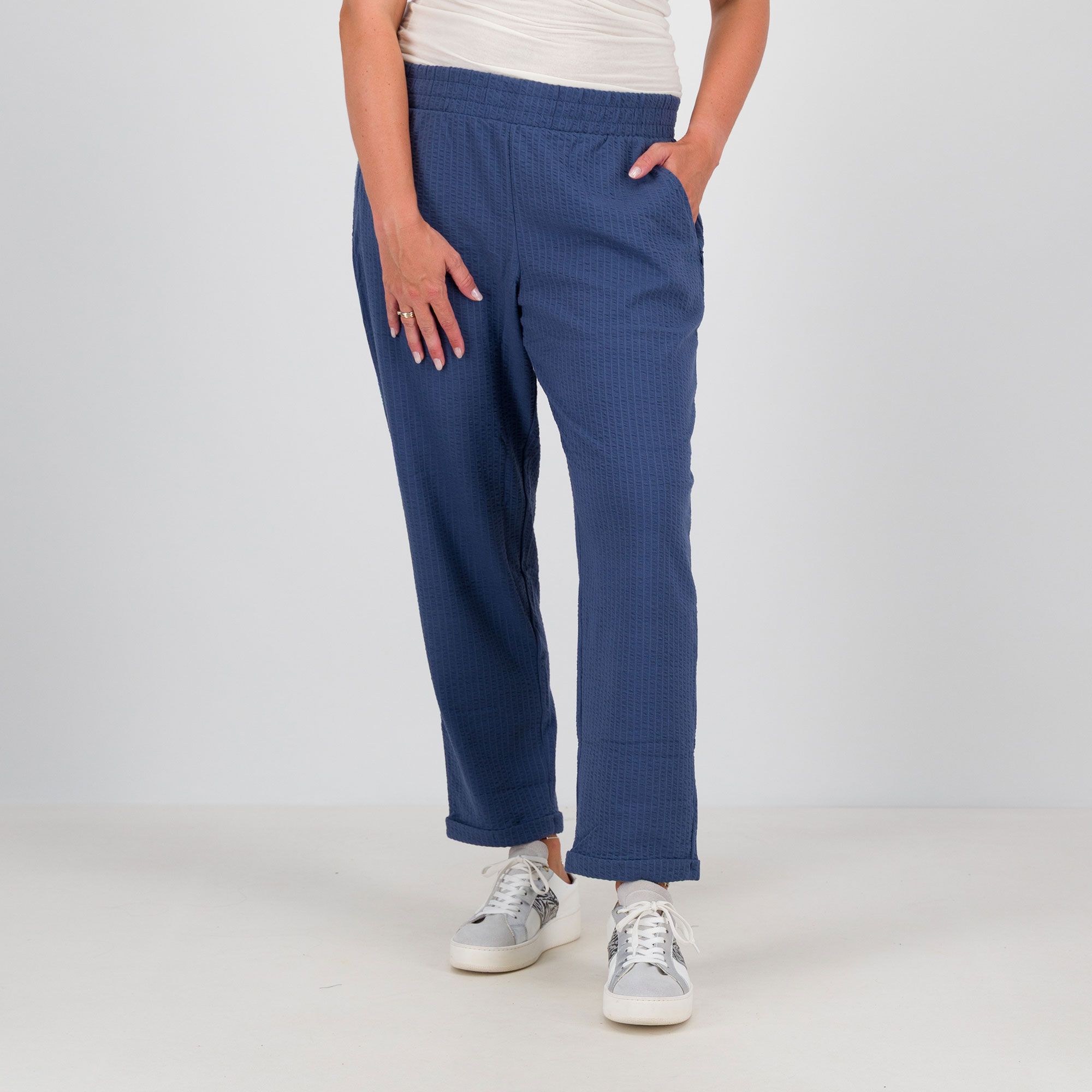 Modern Soul
by AnyBody
Pantaloni con
risvoltino