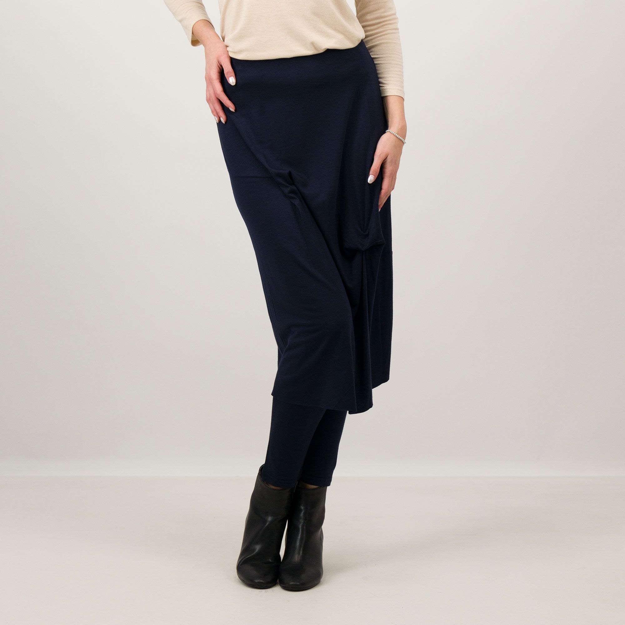 Image of Caterina Lancini Leggings in jersey di viscosa con gonna sovrapposta061