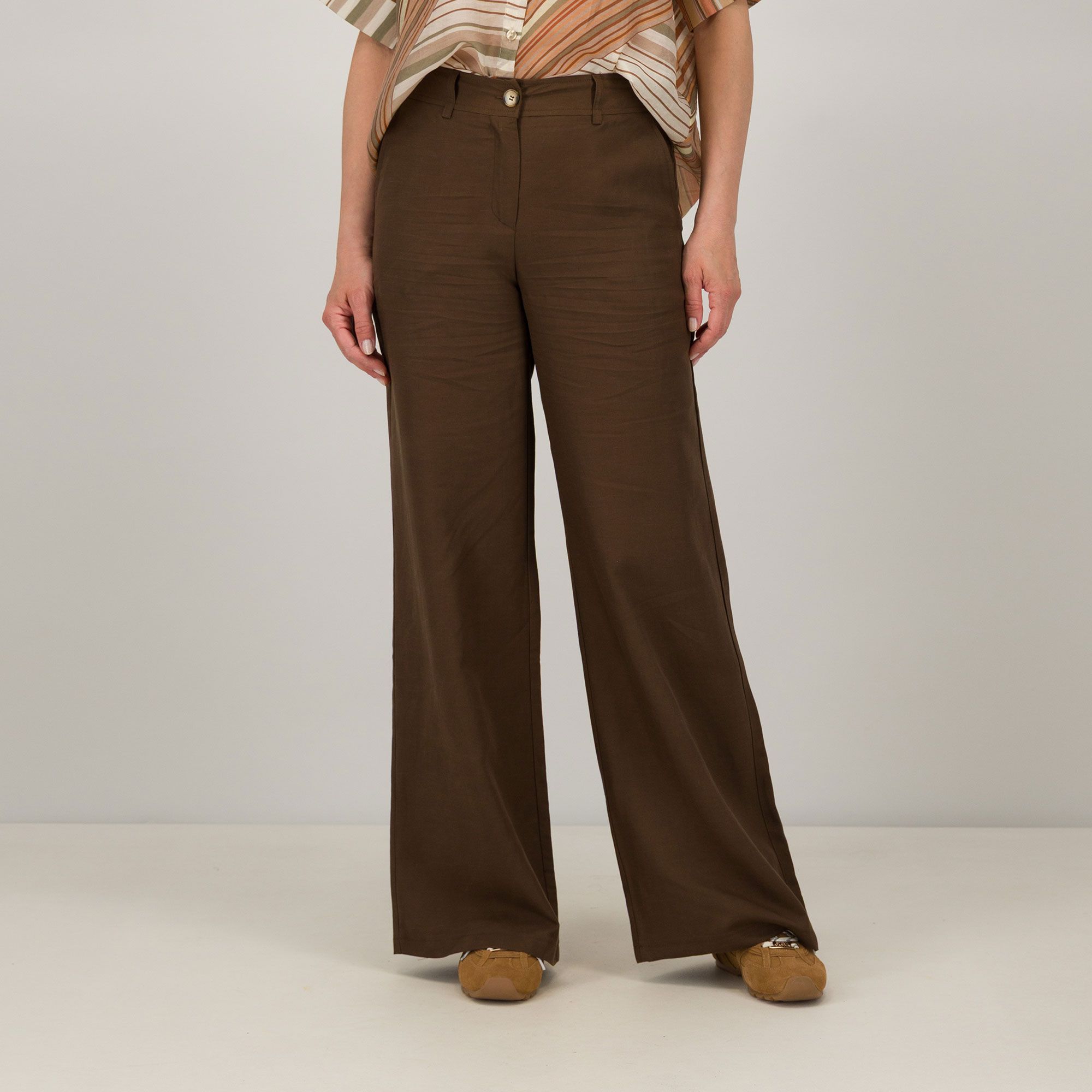 SottoMarino
Pantaloni a gamba
ampia in lino 
e lyocell