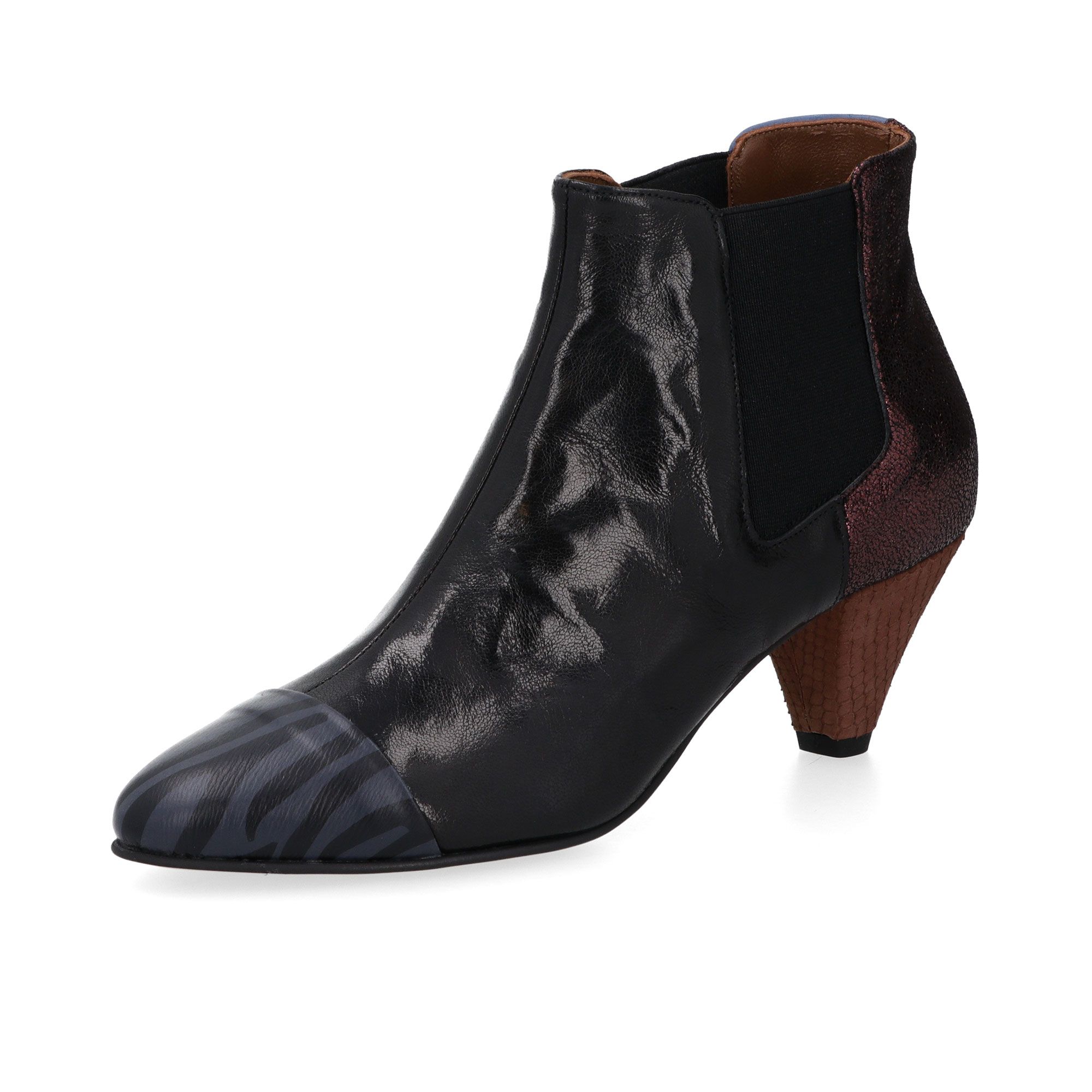 Ebarrito
Tronchetti in pelle
patchwork con tacco
6 cm