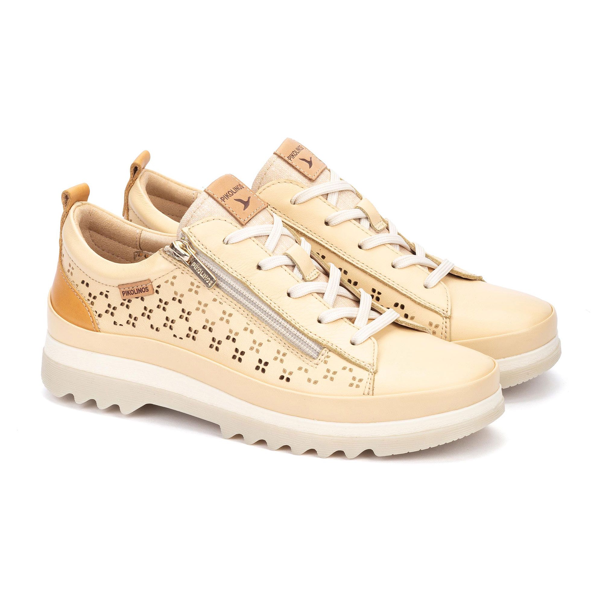 Pikolinos
Sneaker in pelle con
pannelli traforati e
suola 3 cm