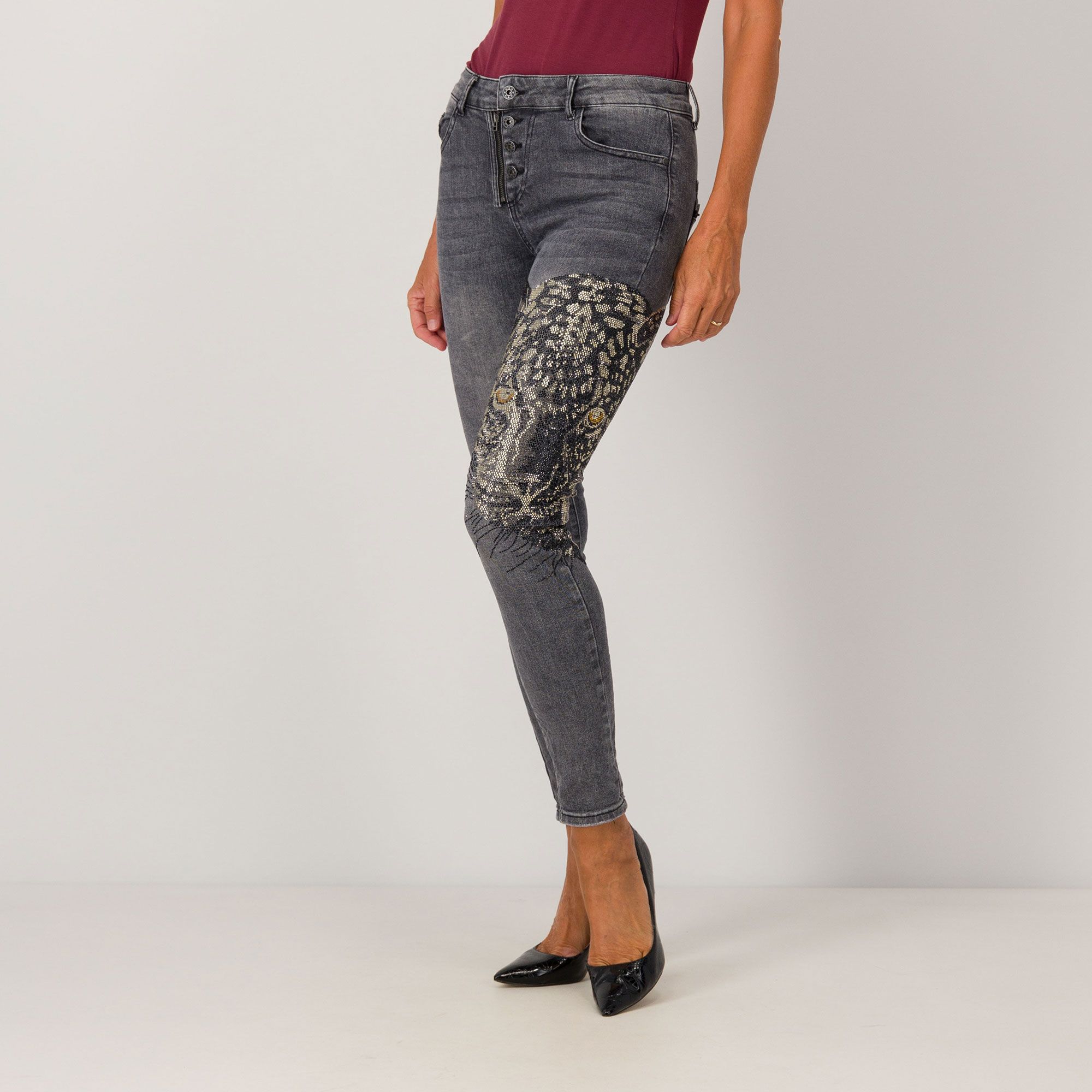 Stefano Ghilardi
Jeans elasticizzati
con tigre