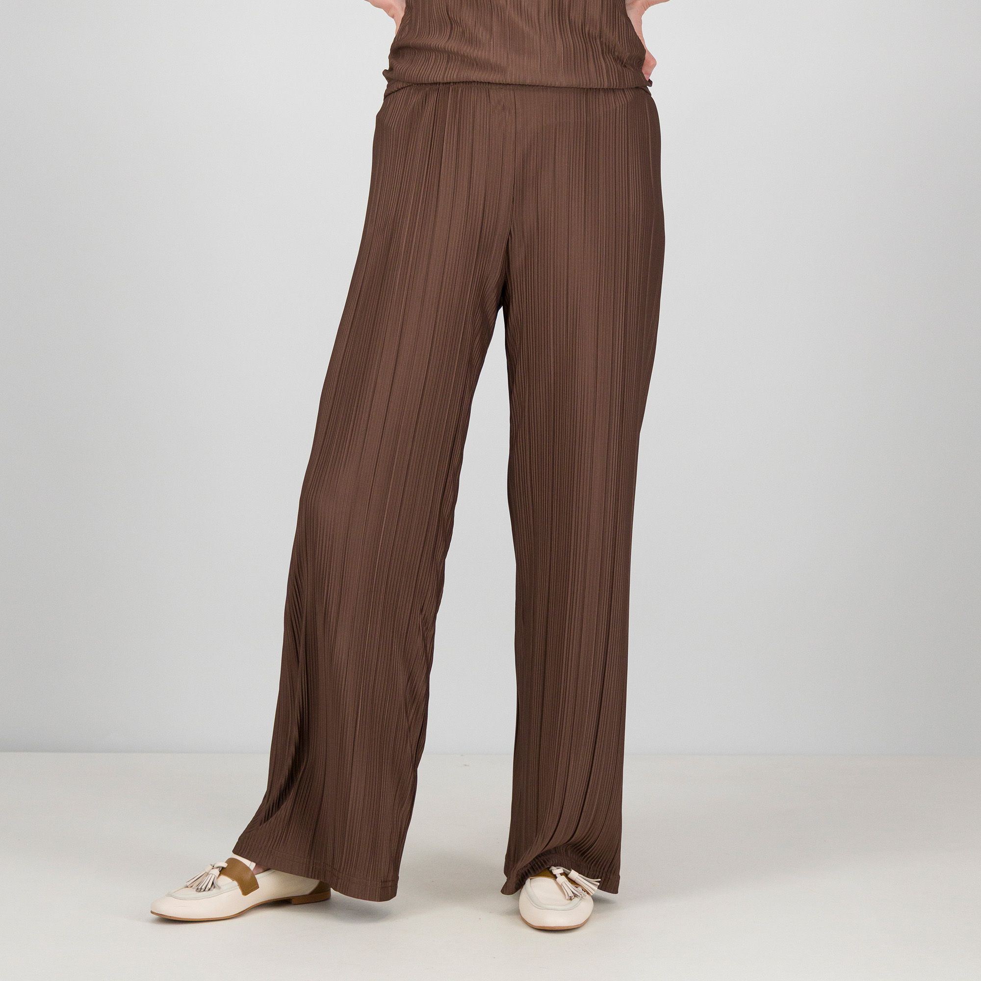 Officina della Moda
Pantapalazzo
in tessuto plissé
con elastico