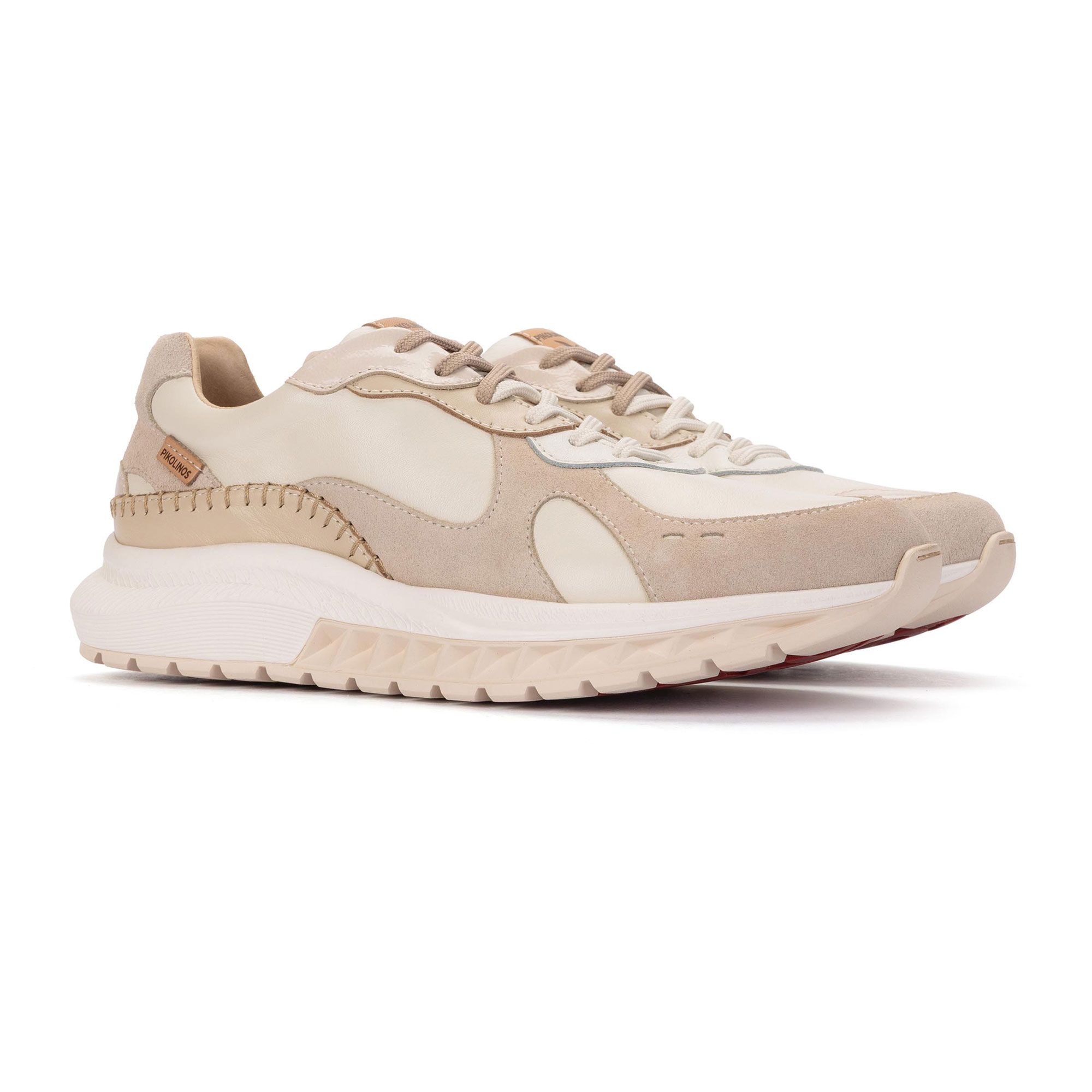 Pikolinos
Sneaker in pelle
con lacci bicolore
e suola 3,5 cm