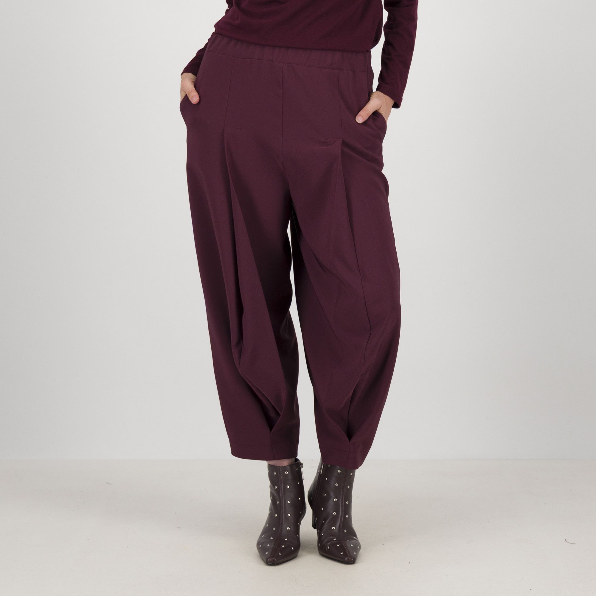 Caterina Lancini
Pantaloni balloon
in tessuto bi-stretch
con vita elastica