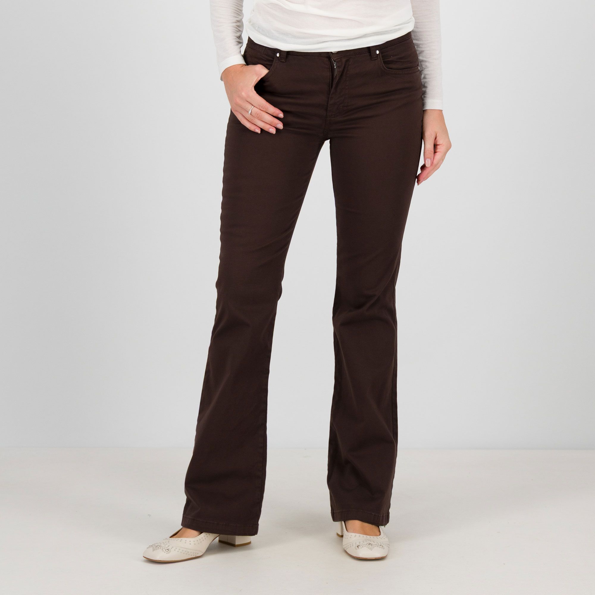 Rebeka Ross
Pantaloni a trombetta
a 5 tasche in cotone