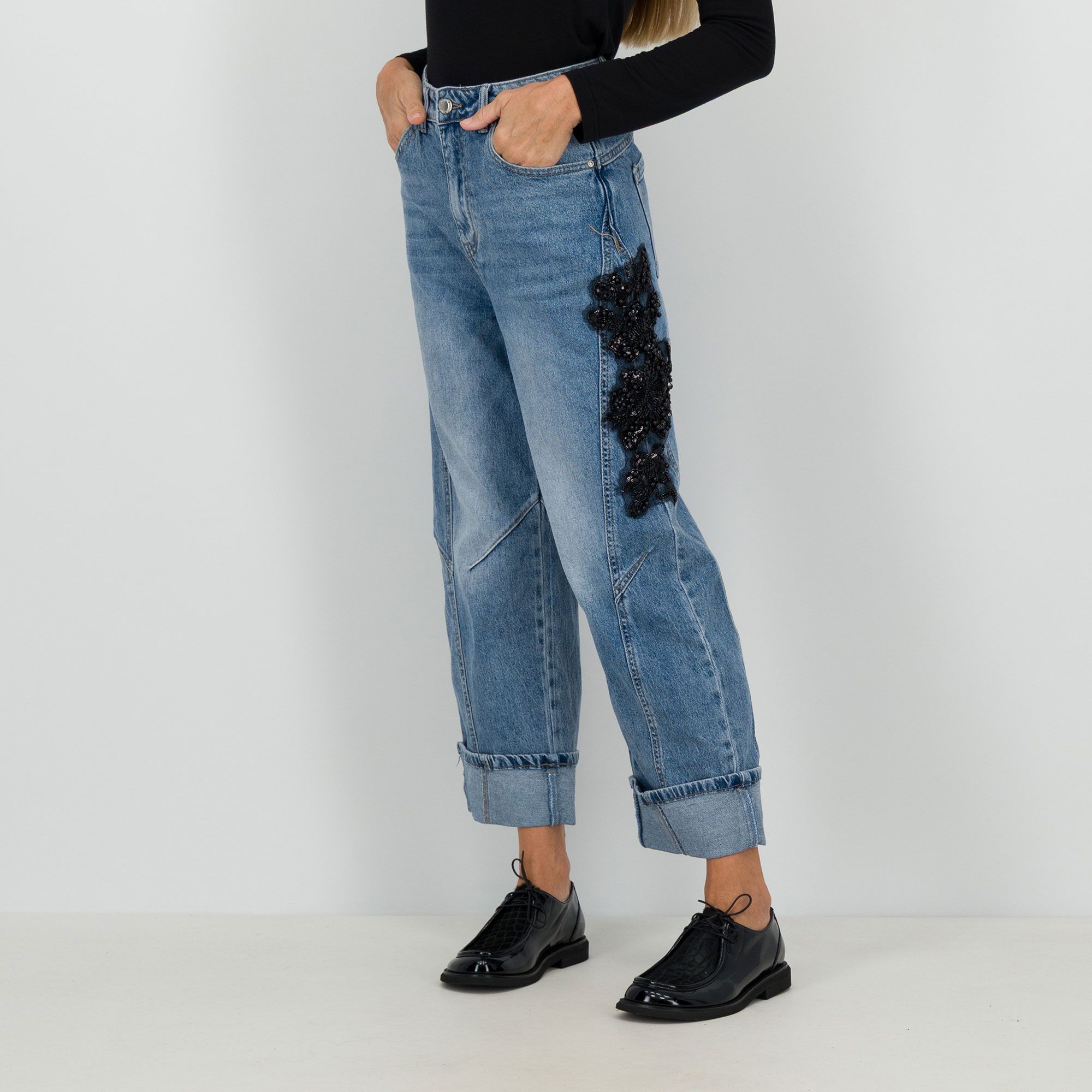 Stefano Ghilardi
Jeans barrel
in cotone con
5 tasche