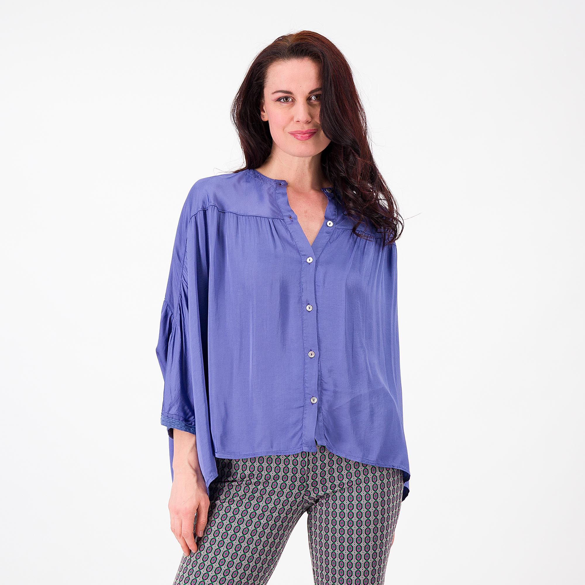 QVC Mood Atelier Camicia ampia in raso 100% viscosa Carré con arriccio Made in Italy