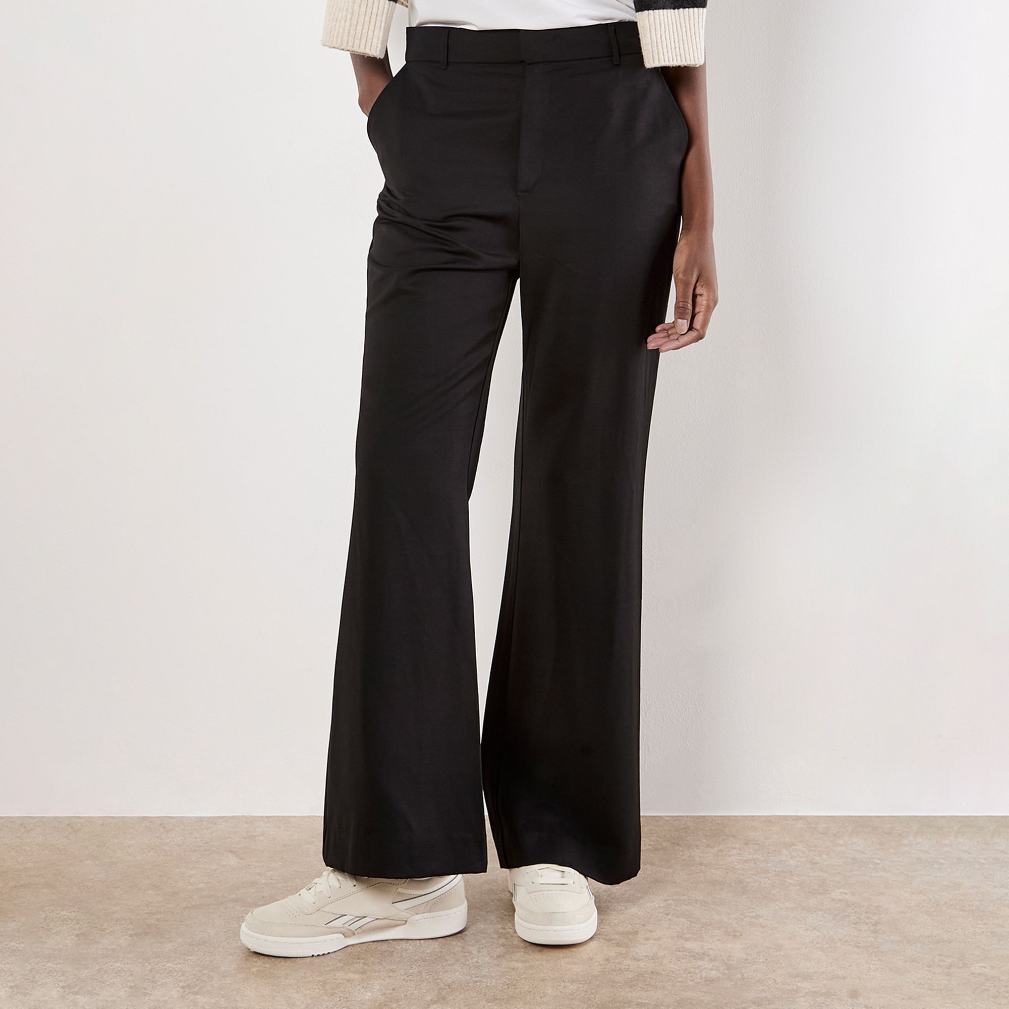 Apricot
Pantaloni a zampa
in misto viscosa