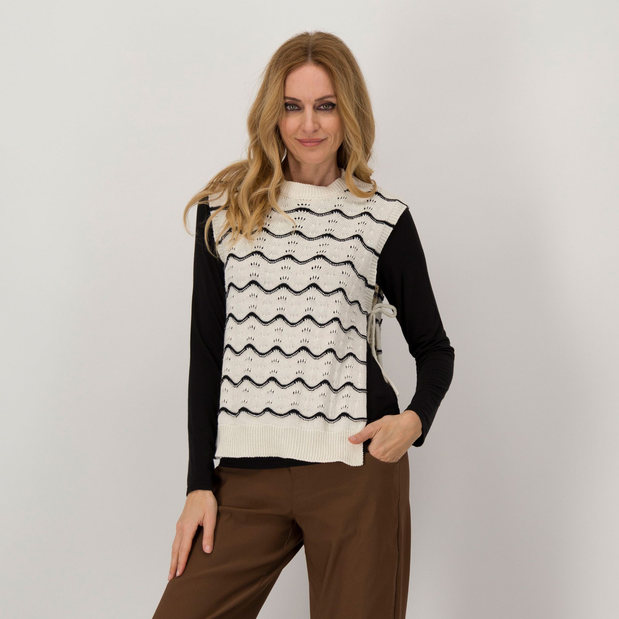 Enjoy Tricot
Gilet in maglia
lavorazione a onde