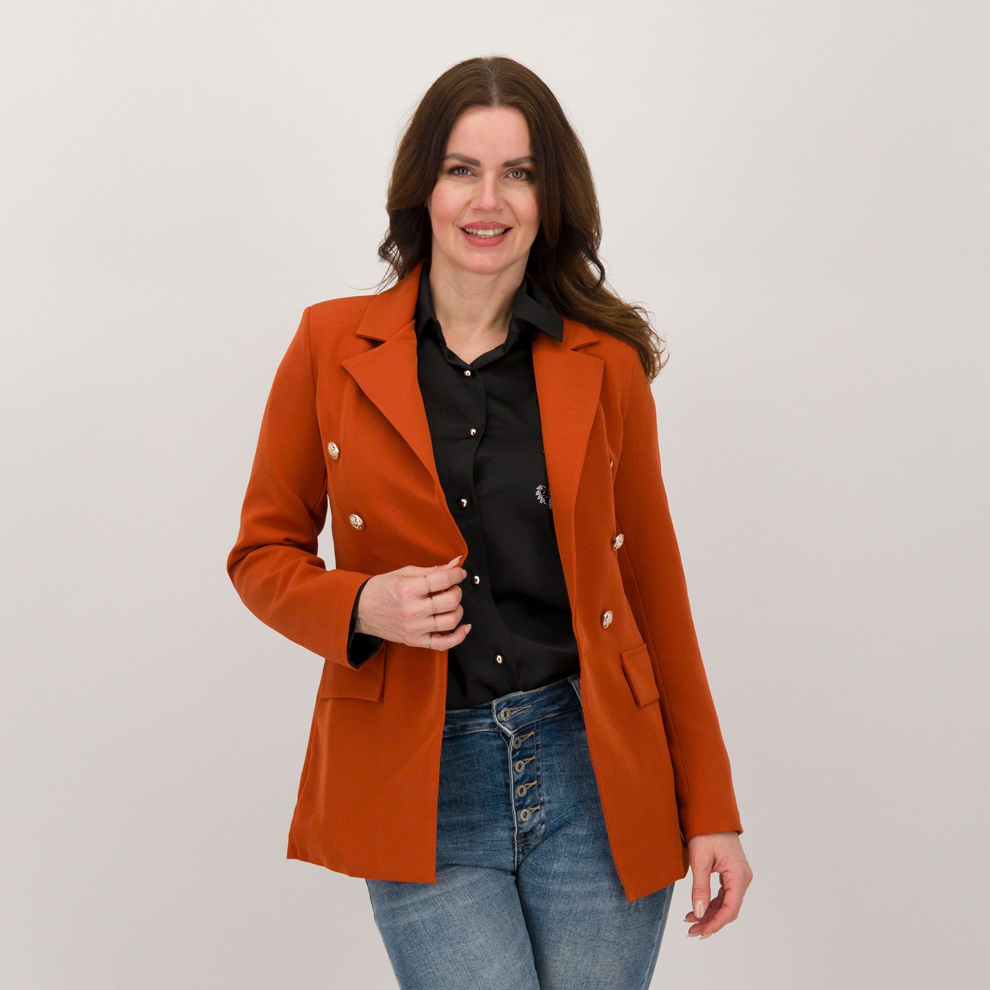 Stefano Ghilardi
Blazer con scritta
in perline sul retro