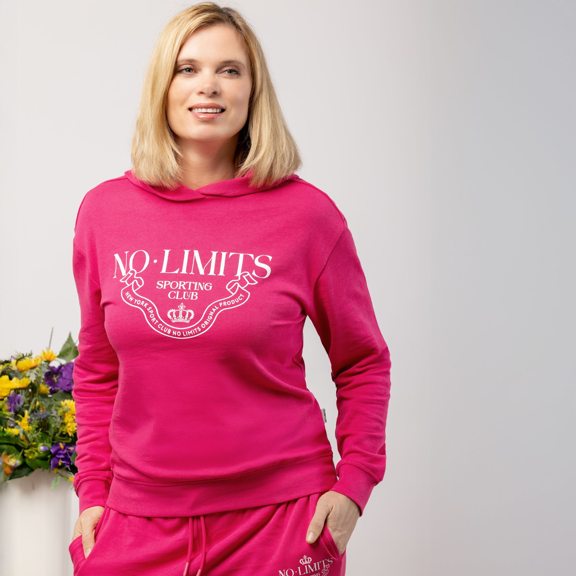 No Limits
Felpa con cappuccio
in cotone a maniche
lunghe