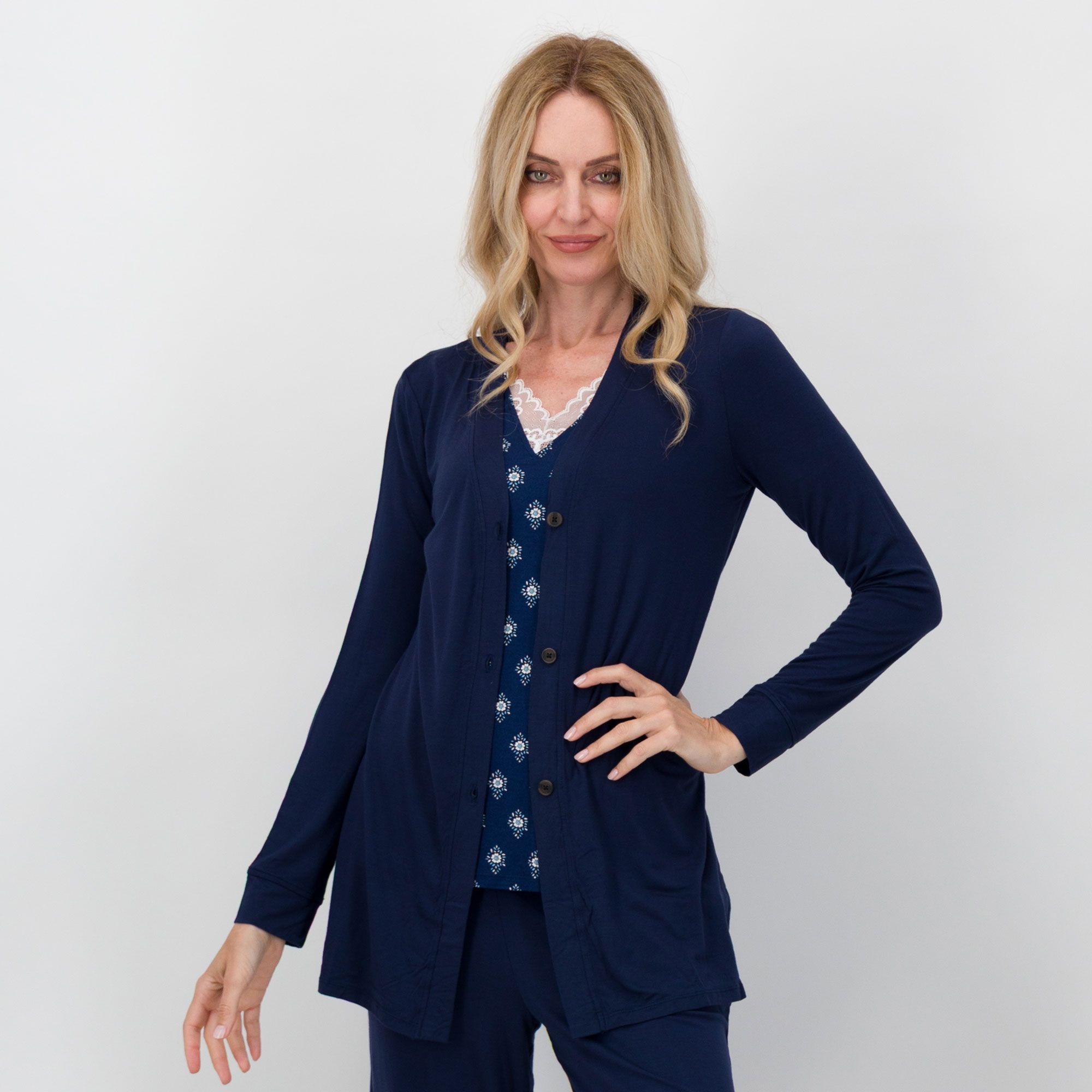Cuddle Duds
Cardigan con
scollo a V e
bottoni frontali