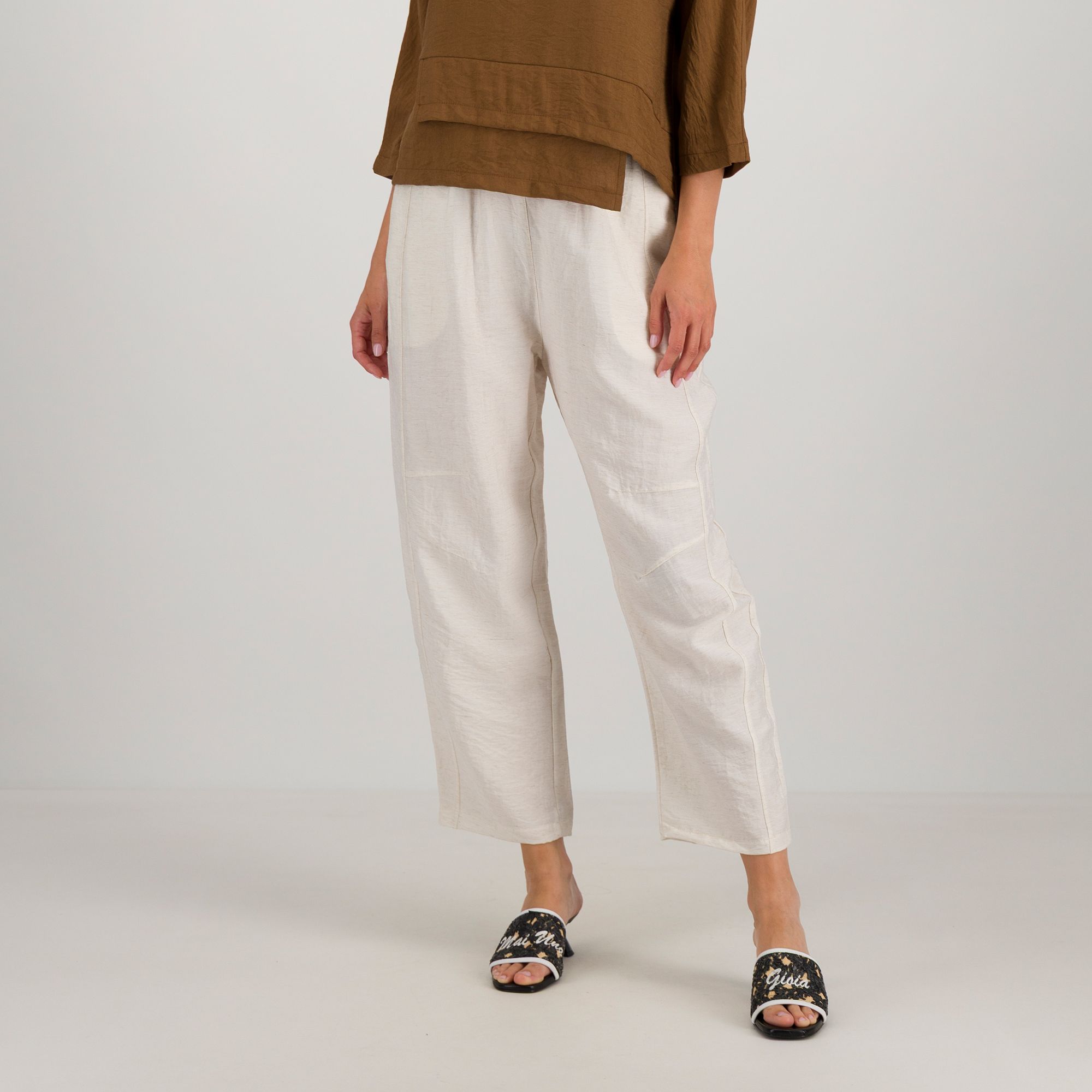 Lucrezia Sciortino
Pantaloni balloon
con elastico
