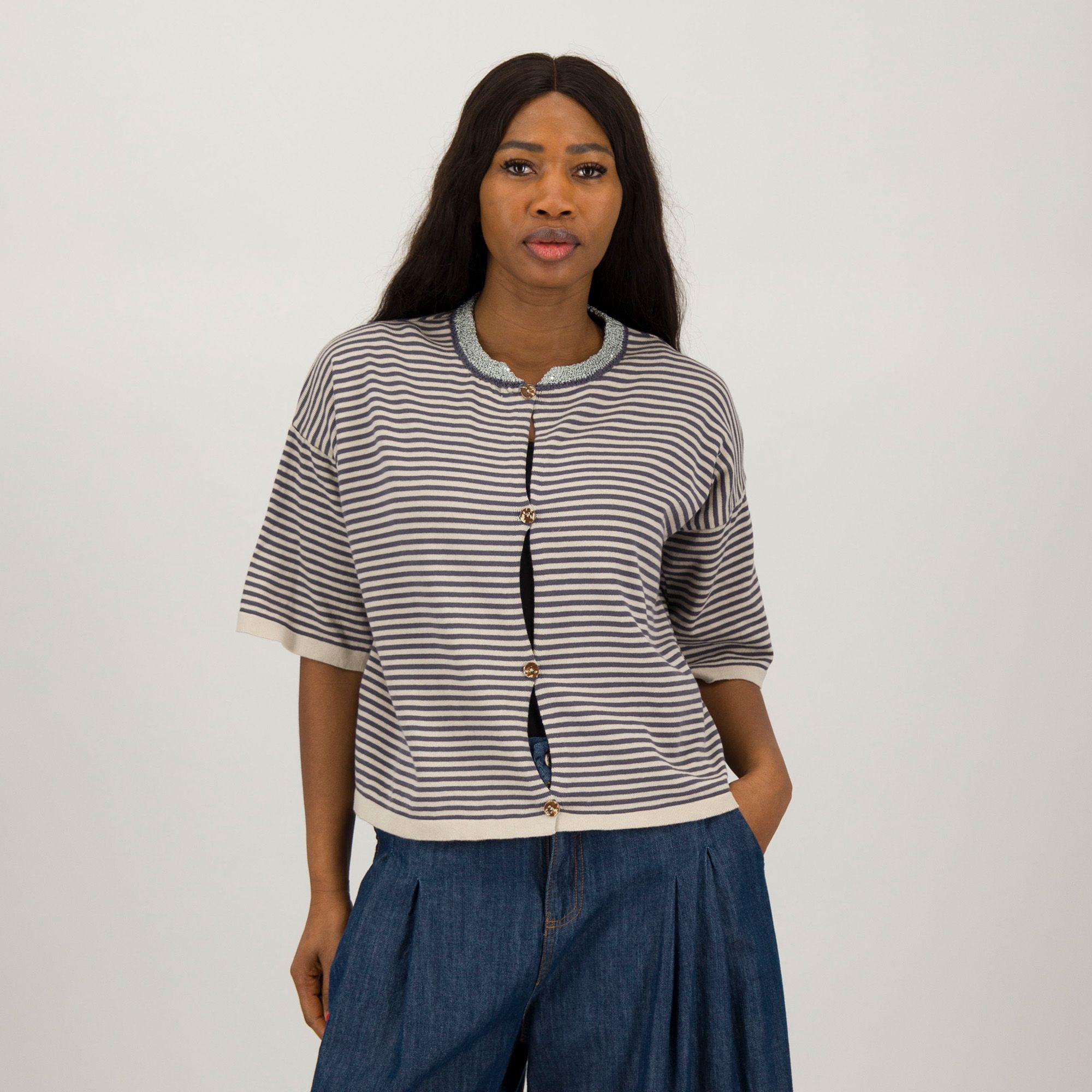 Enjoy Tricot
Cardigan in maglia
di cotone con
fantasia a righe