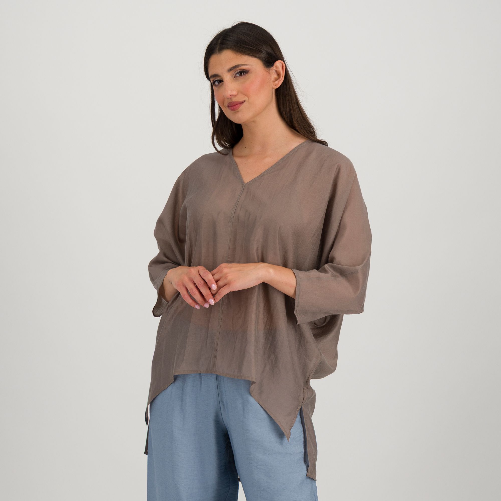 M’ama
Blusa in 
voile con
scollo a V