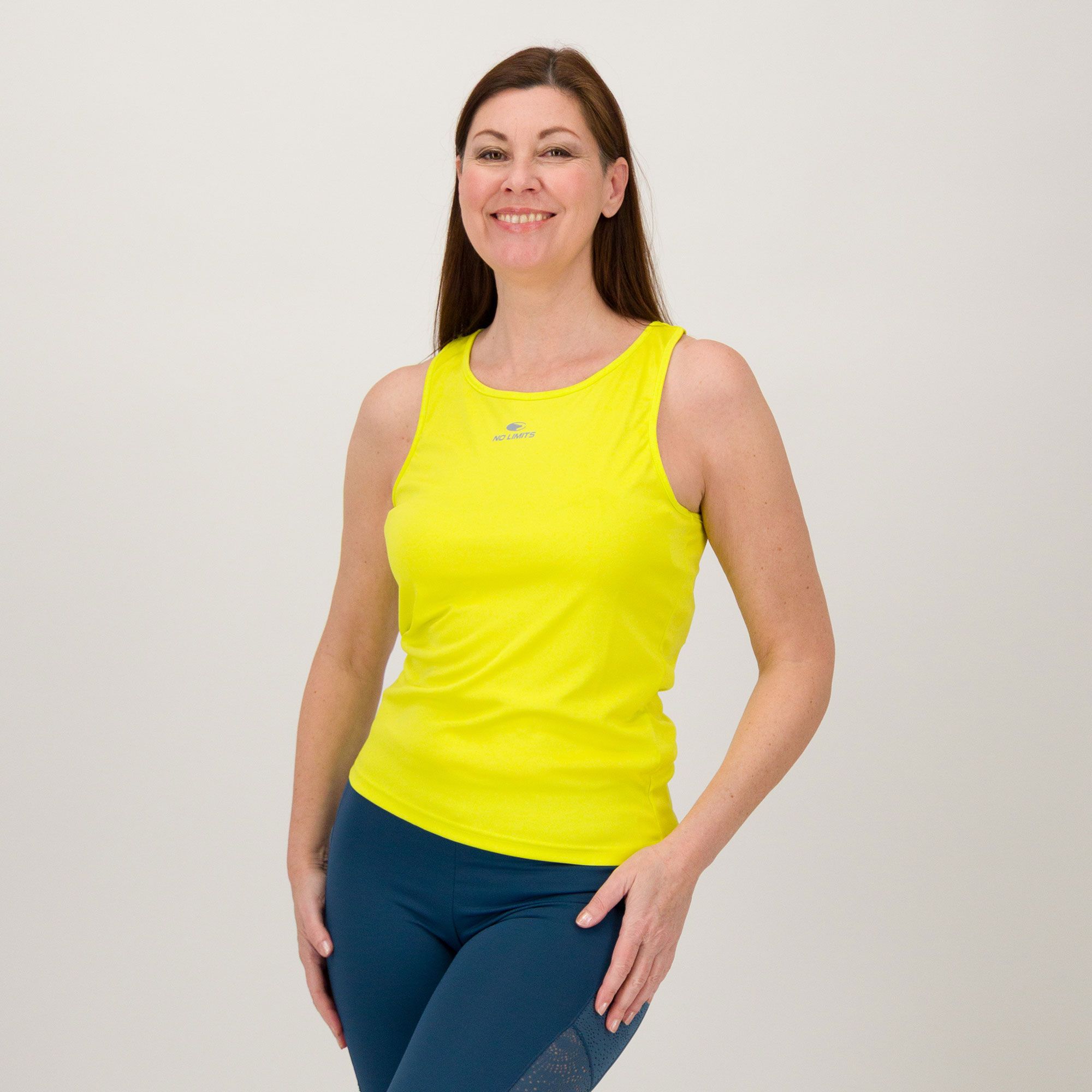 No Limits
Canotta sportiva
con taglio
olimpionico