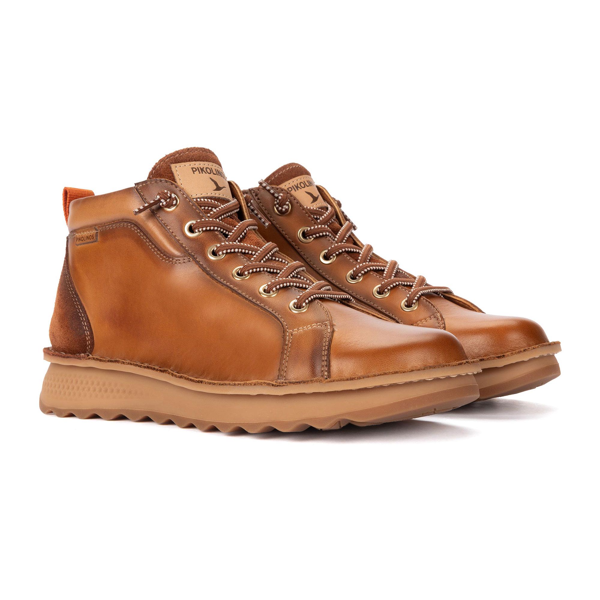 Pikolinos
Sneaker in pelle con
cuciture in rilievo e
suola 3 cm