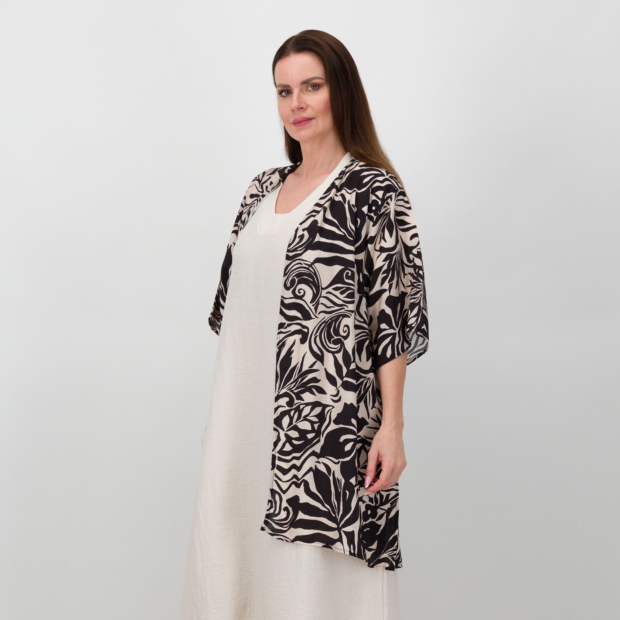Bianca Della Torre
Maxi cardigan
fantasia floreale
con scollo a V