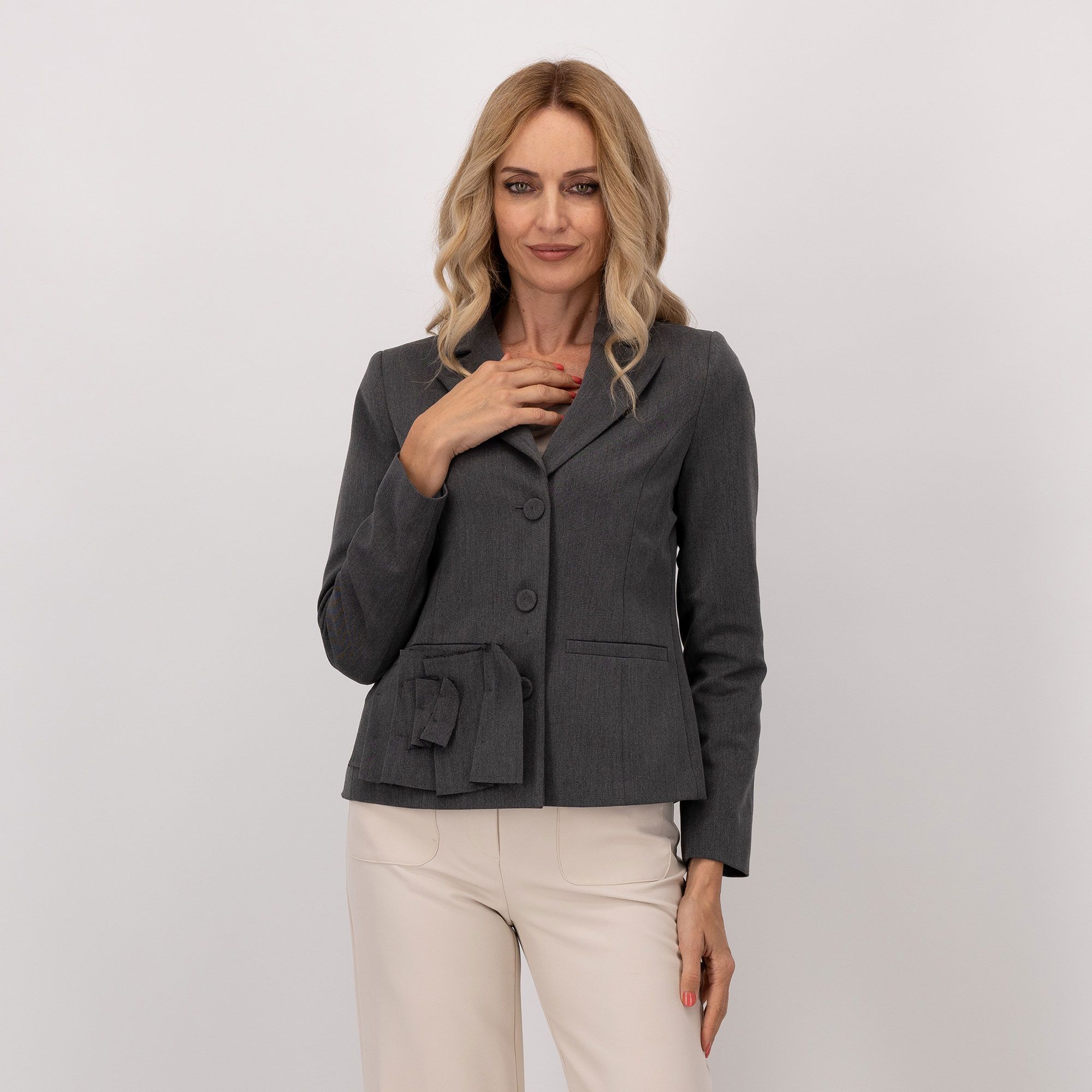 Caterina Lancini
Giacca foderata
in poliviscosa
stretch con spalline