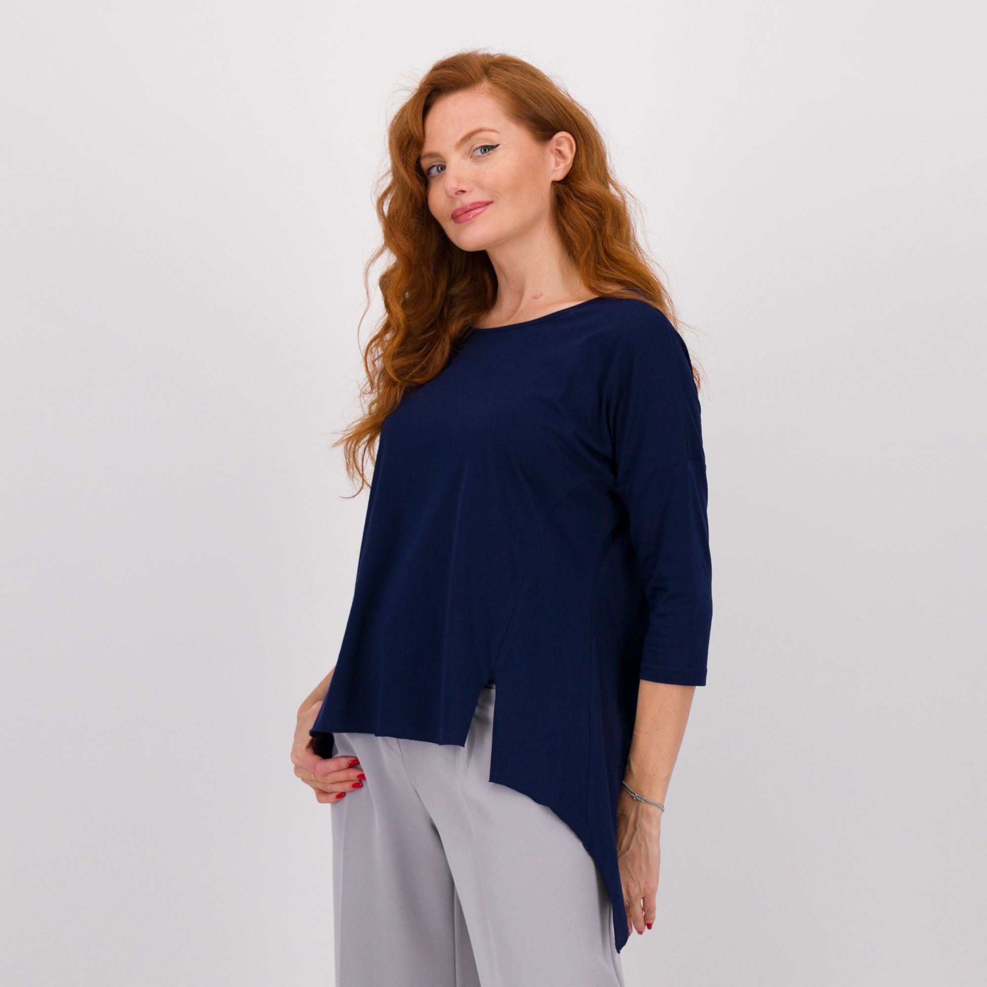 Image of Caterina Lancini Maglia over in jersey di cotone stretch con spacchetti061