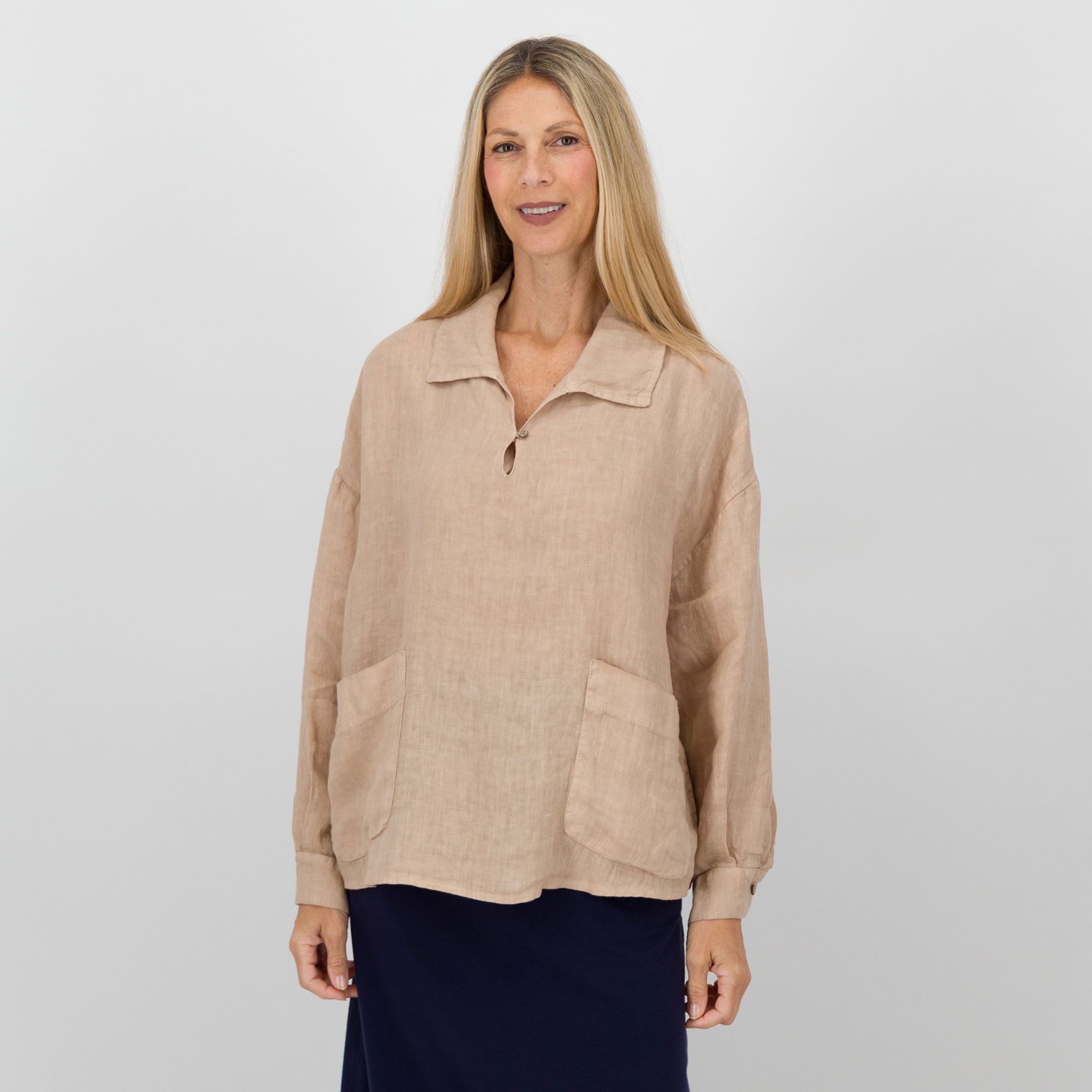 L'Una
Blusa in misto
lino e cotone a
maniche lunghe