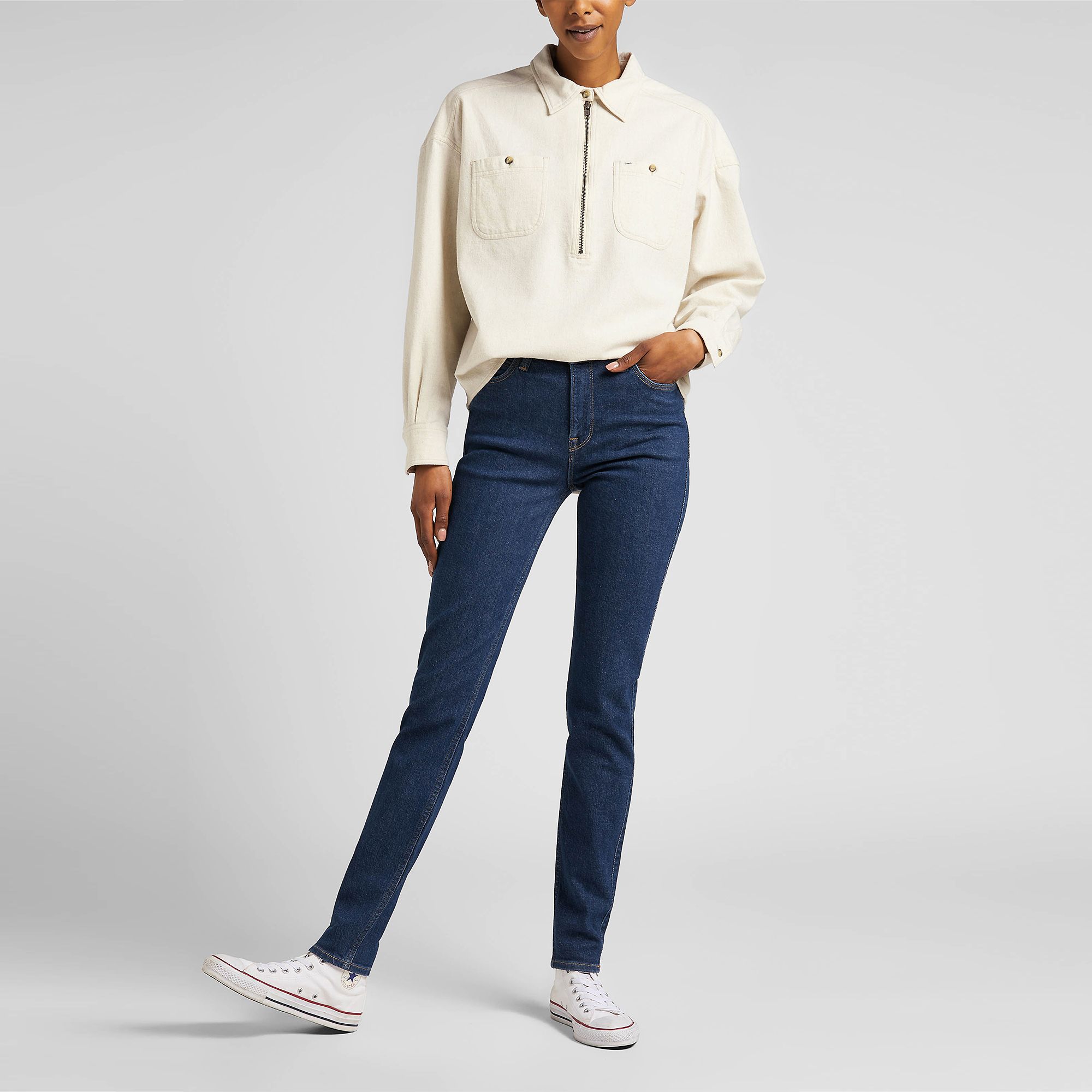 LEE
SCARLETT HIGH
Jeans skinny
Chiusura con
zip e bottone