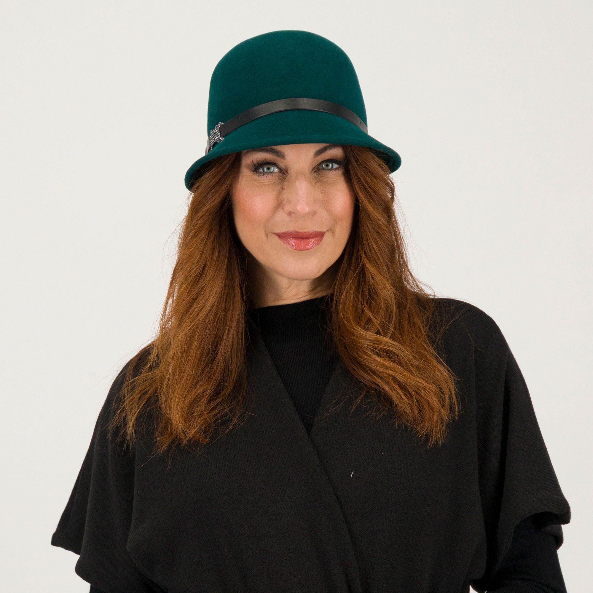 Carlotta Neri
Cappello a falda
piccola 100% lana
con cinturino