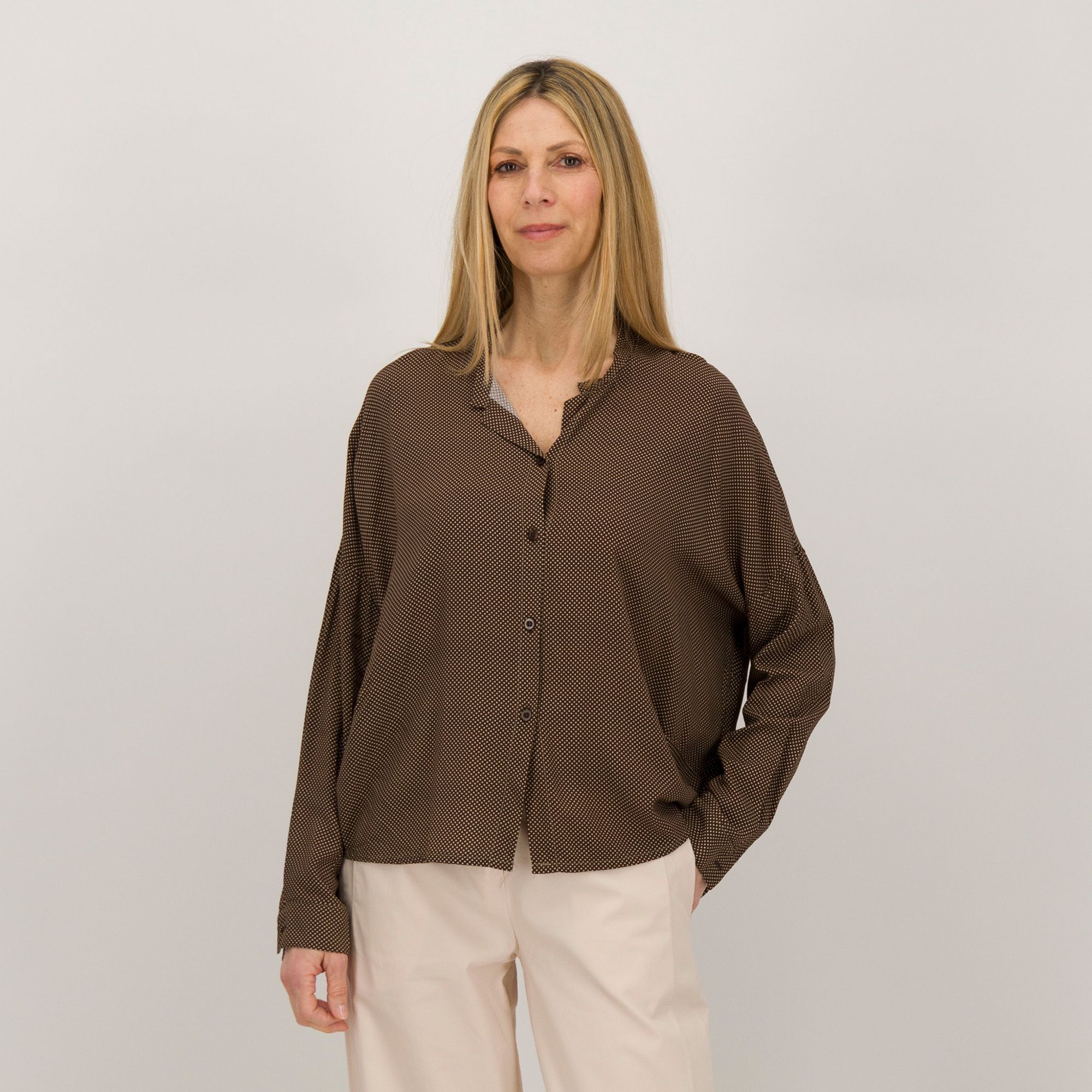 Lucrezia Sciortino
Camicia in popeline
fantasia
a maniche lunghe