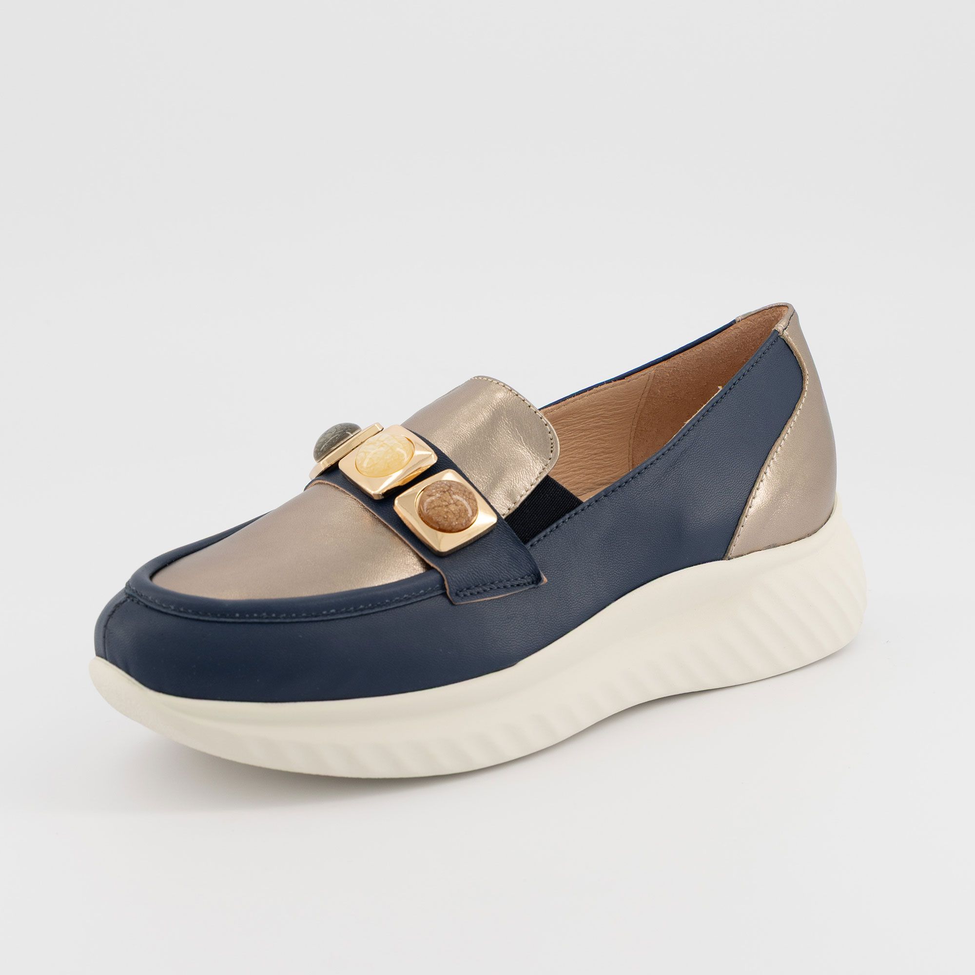 Soffice Sogno
Slip-on in pelle
con inserti elastici
e suola 5cm