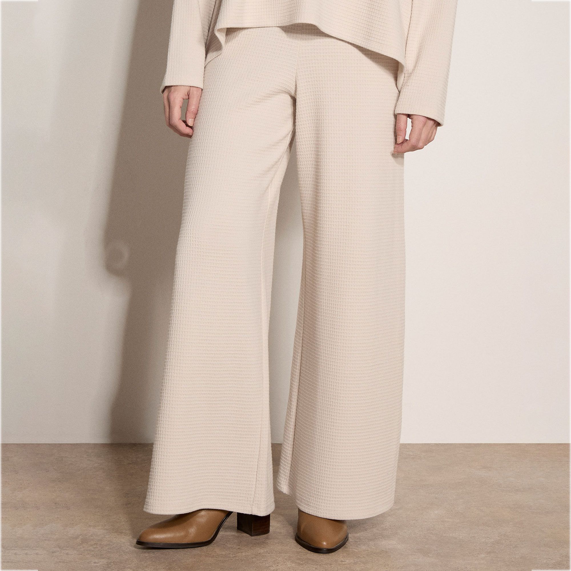 Apricot
Pantaloni jogger
ampi in maglia 
a nido d'ape