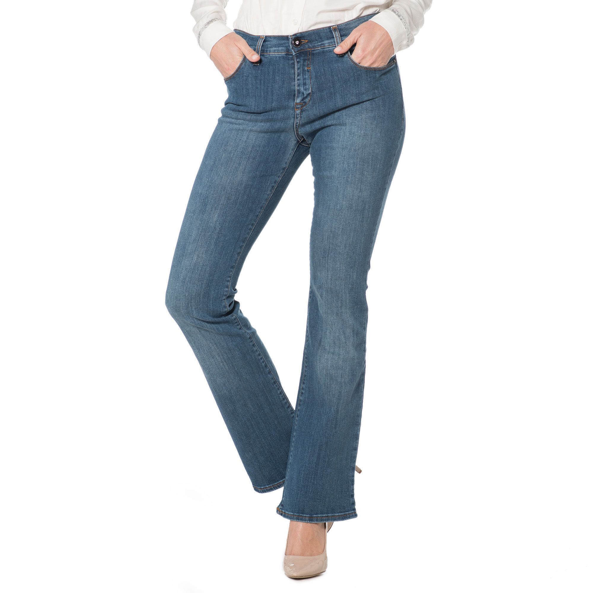 AMBRA JEANS
Jeans a zampetta
Tessuto super stretch
Modello 5 tasche
Made in Italy