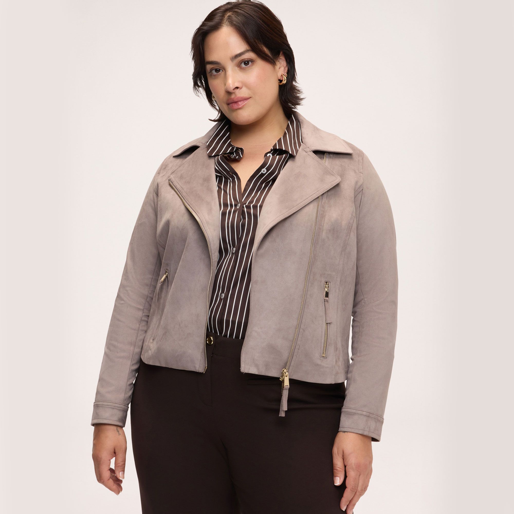 Fiorella Rubino
Giacca biker con
chiusura diagonale
a maniche lunghe