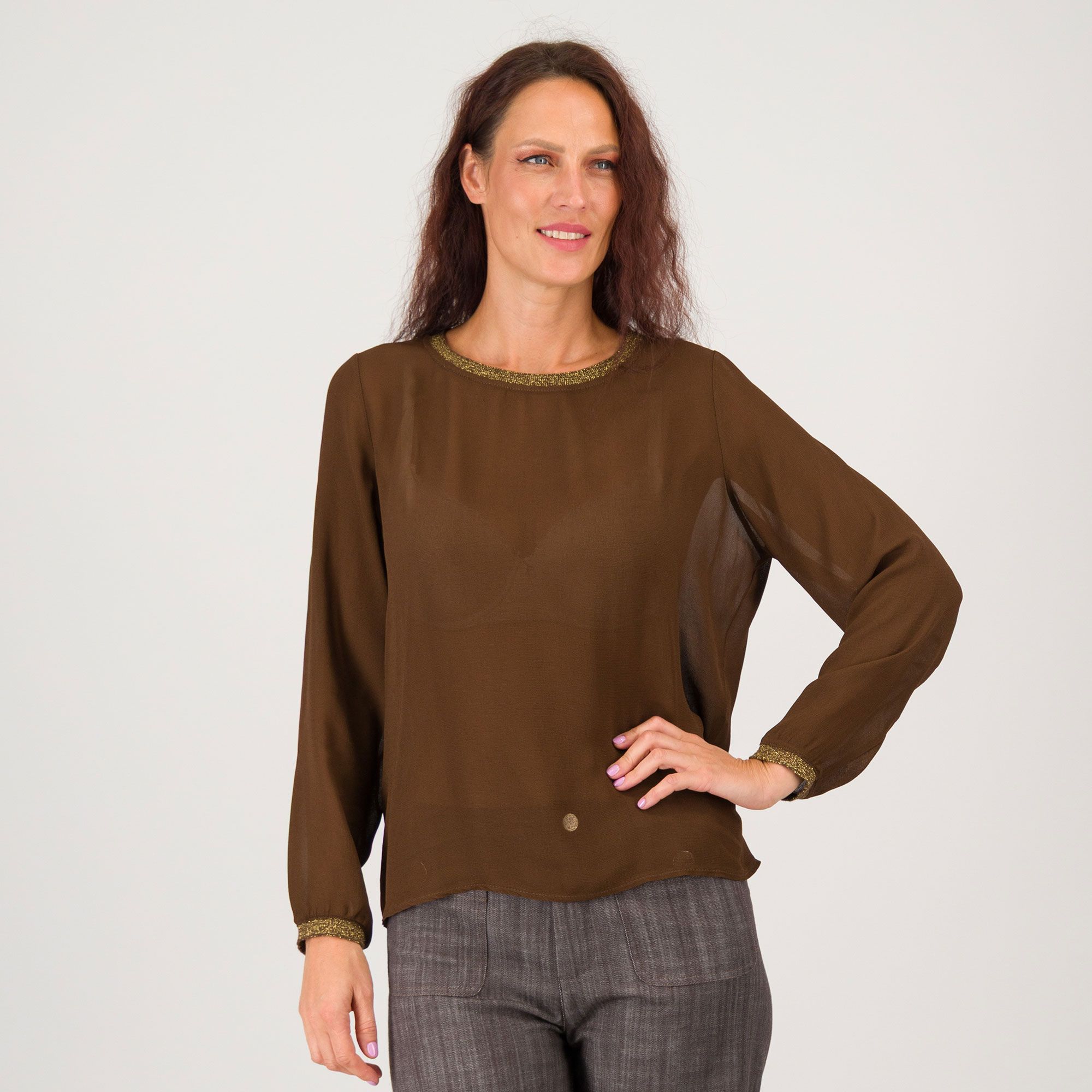 PALAZZO MODA
Maglietta a maniche
lunghe con scollo e
polsi in costina lamé