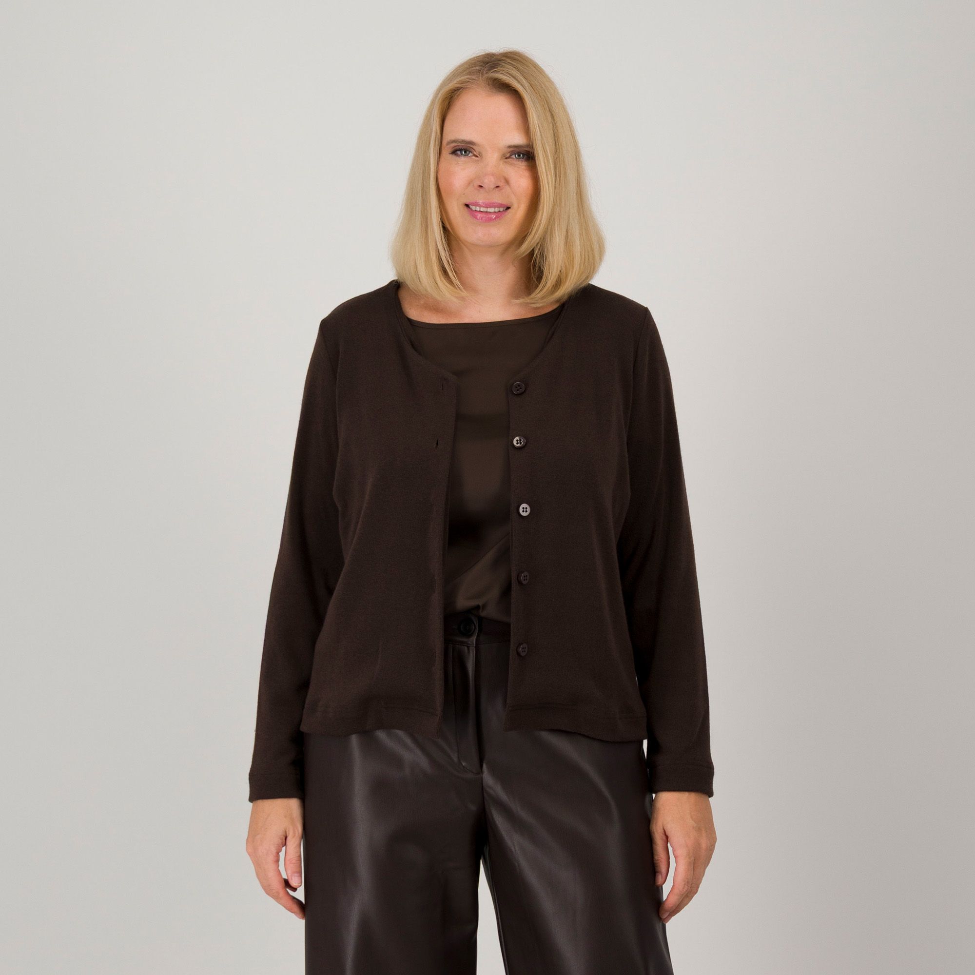 Caterina Lancini
Cardigan in maglia
con bottoni